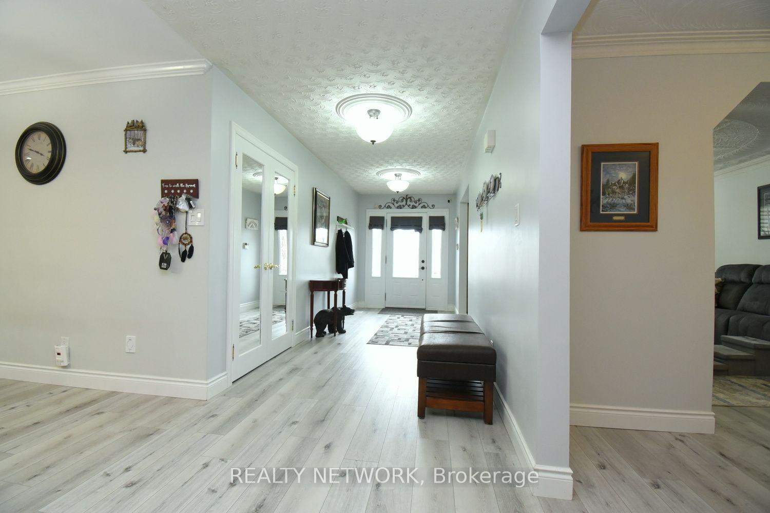 Photo 6 of 104 Glen Cannon Drive, Hamilton, Stoney Creek — HOMEH