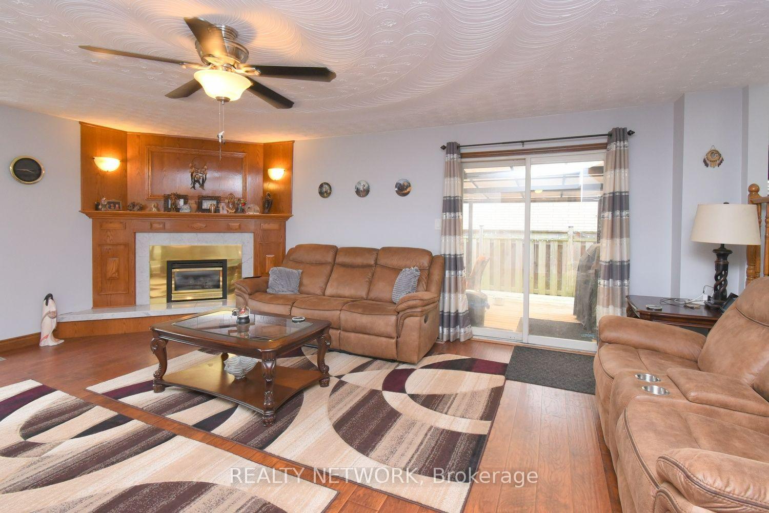 Photo 10 of 104 Glen Cannon Drive, Hamilton, Stoney Creek — HOMEH