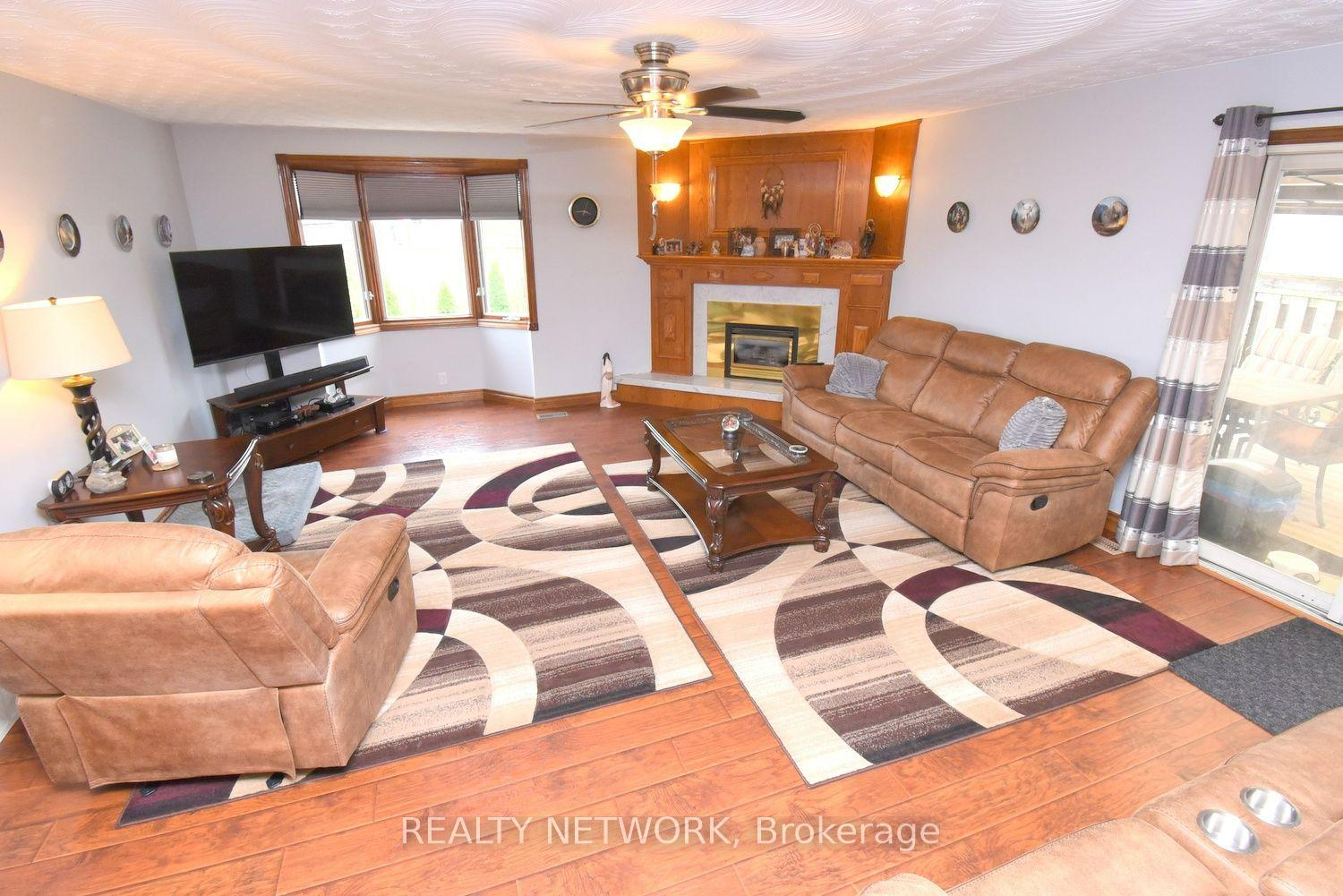 Photo 11 of 104 Glen Cannon Drive, Hamilton, Stoney Creek — HOMEH