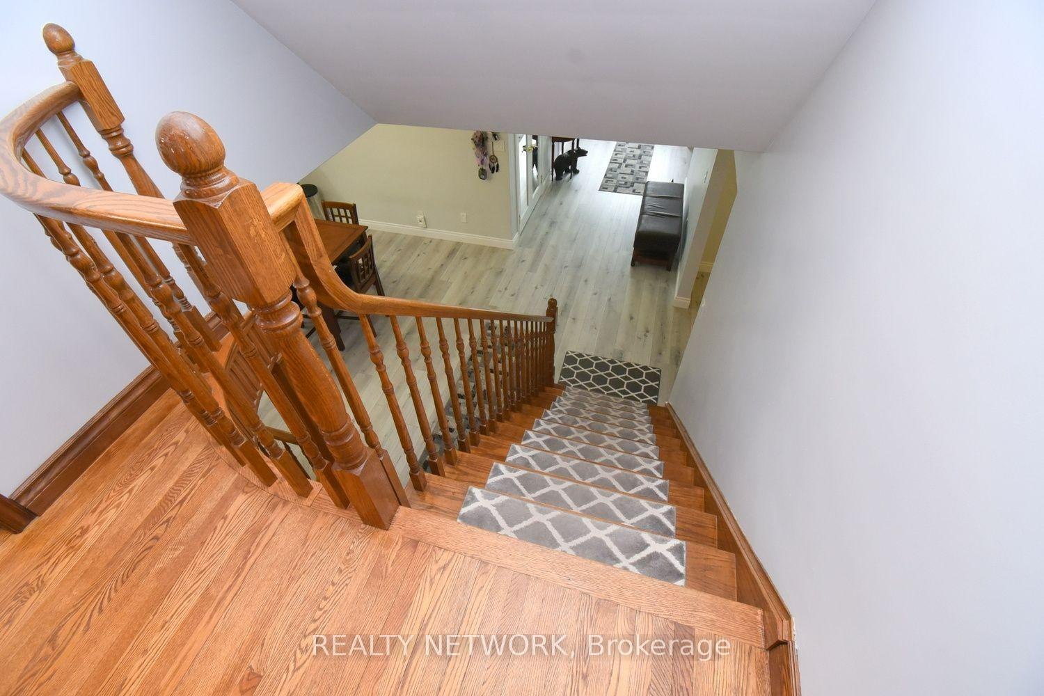 Photo 23 of 104 Glen Cannon Drive, Hamilton, Stoney Creek — HOMEH