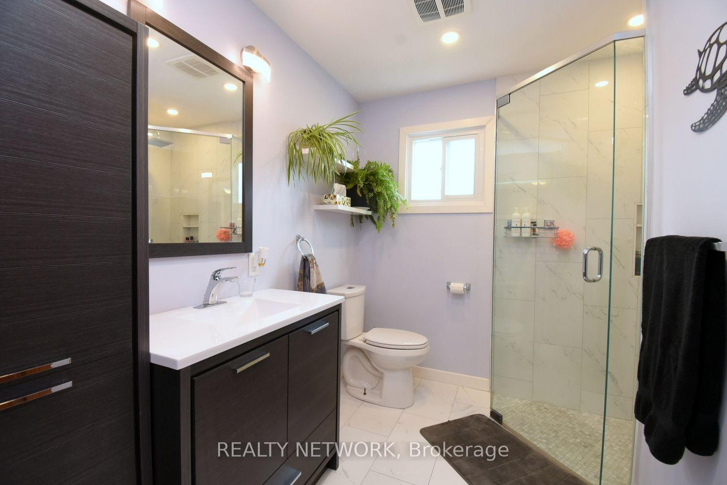 Photo 32 of 104 Glen Cannon Drive, Hamilton, Stoney Creek — HOMEH