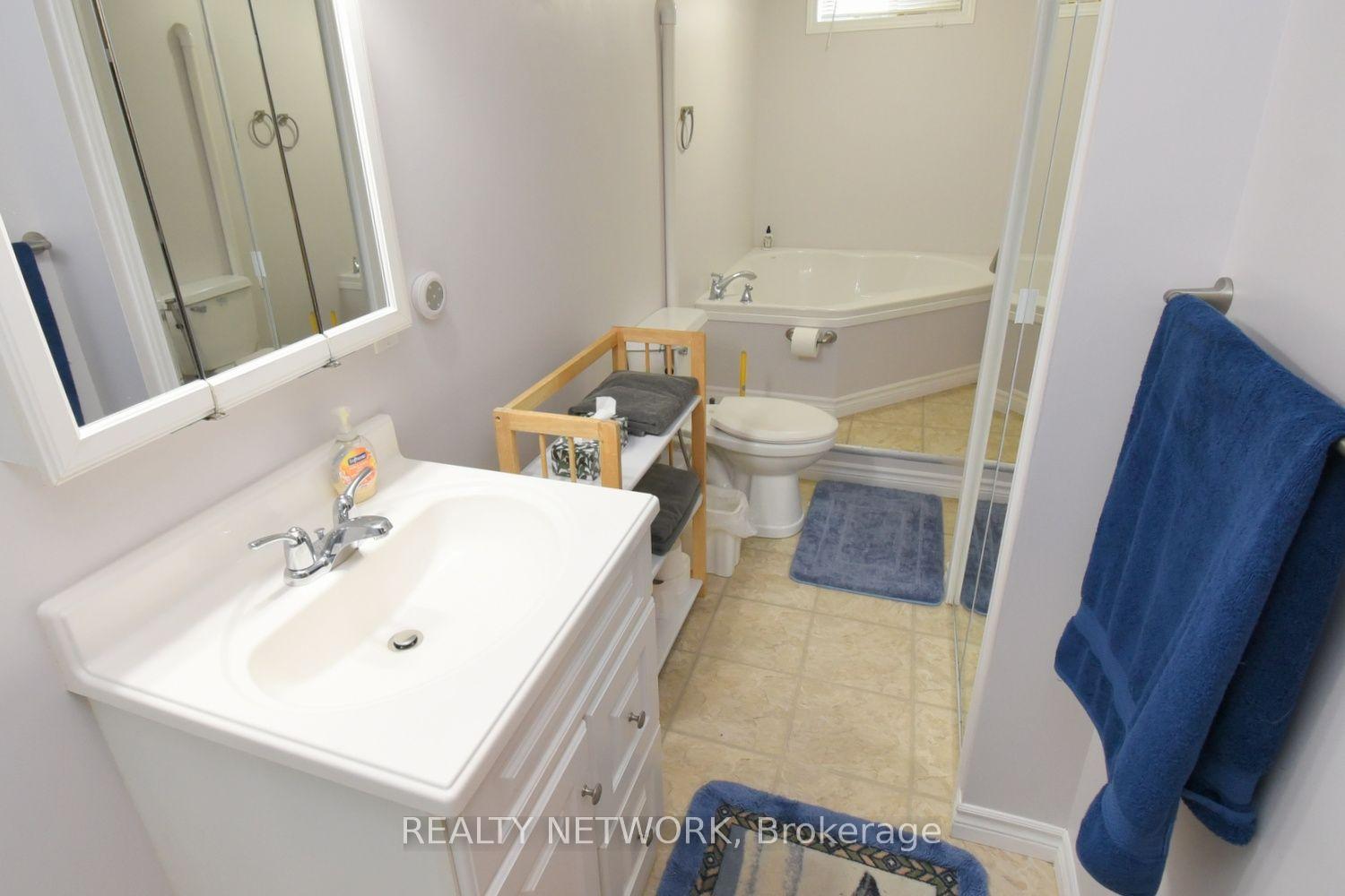 Photo 39 of 104 Glen Cannon Drive, Hamilton, Stoney Creek — HOMEH