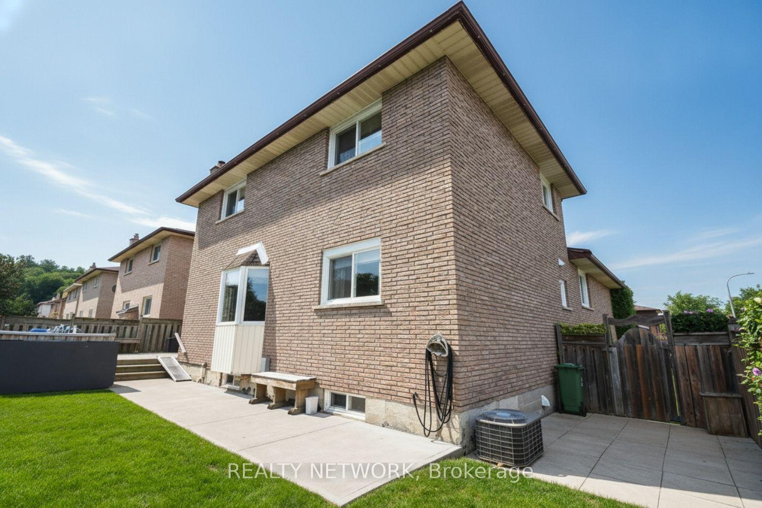 Photo 45 of 104 Glen Cannon Drive, Hamilton, Stoney Creek — HOMEH