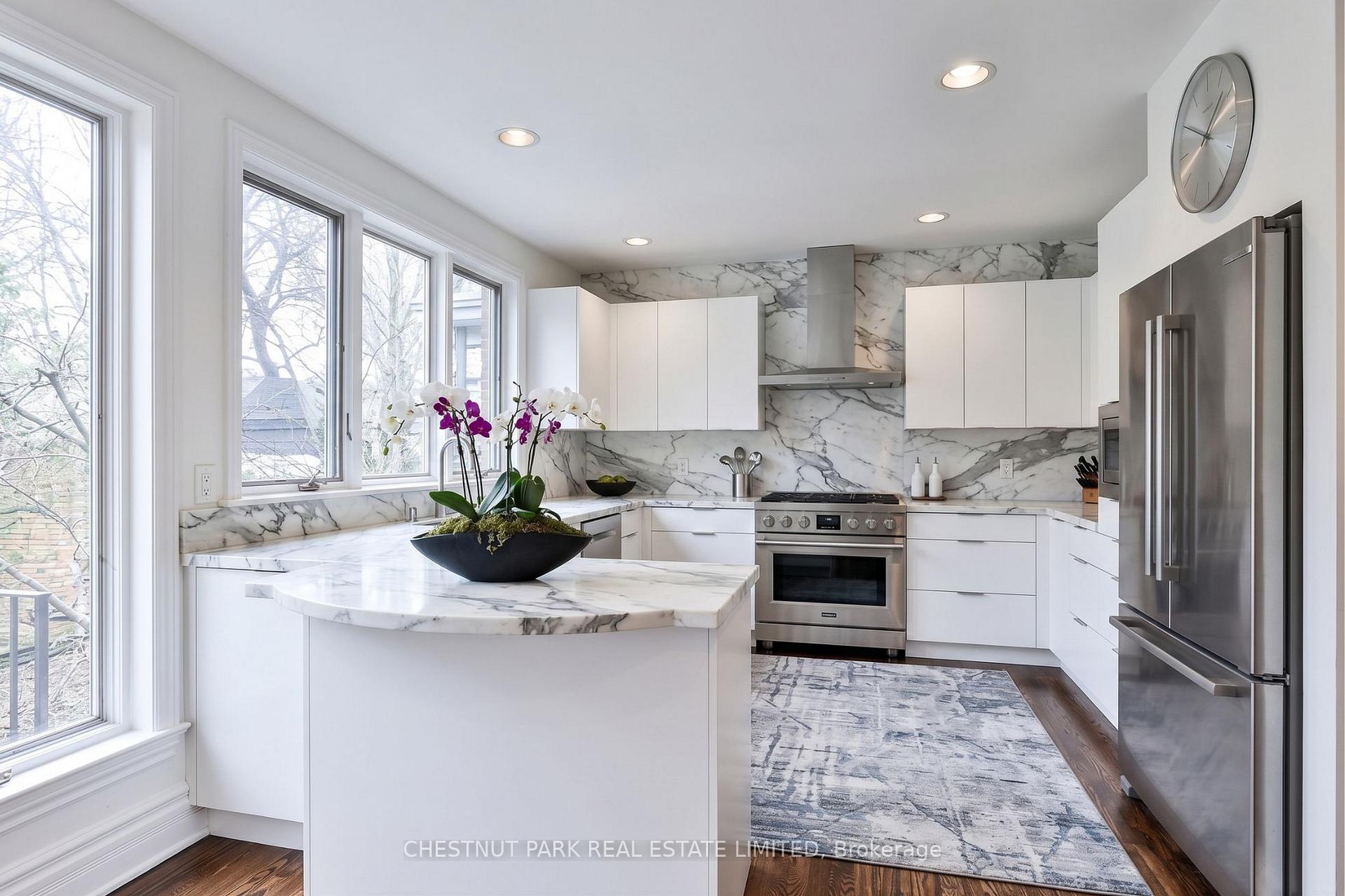 Photo 27 of 127 Roxborough Drive, Toronto, Rosedale-Moore Park — HOMEH