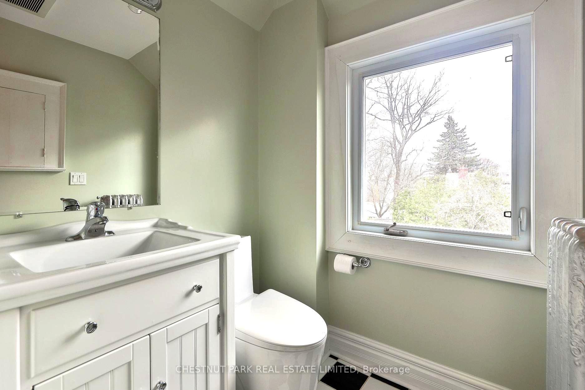 Photo 39 of 127 Roxborough Drive, Toronto, Rosedale-Moore Park — HOMEH