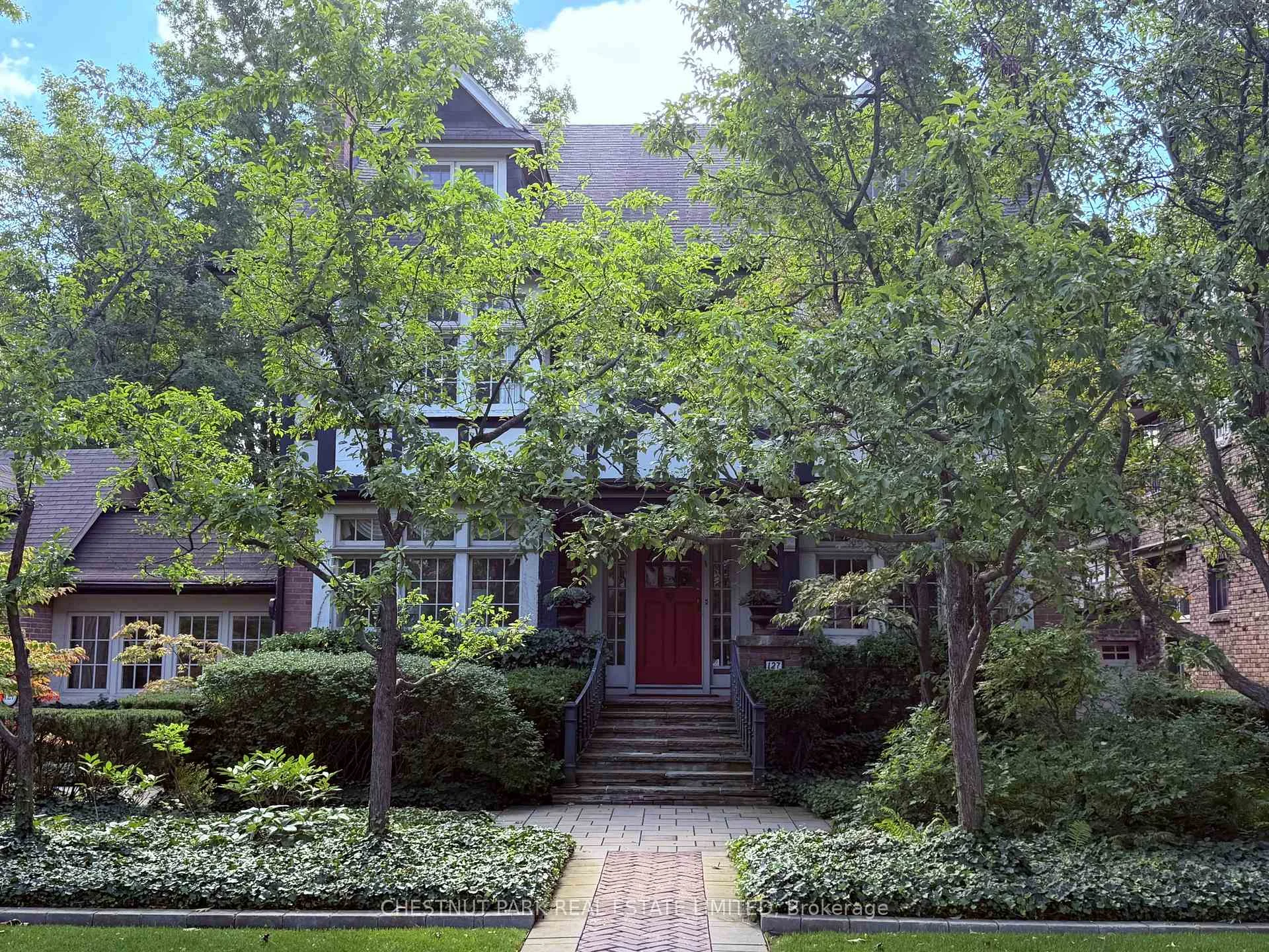 Photo 5 of 127 Roxborough Drive, Toronto, Rosedale-Moore Park — HOMEH