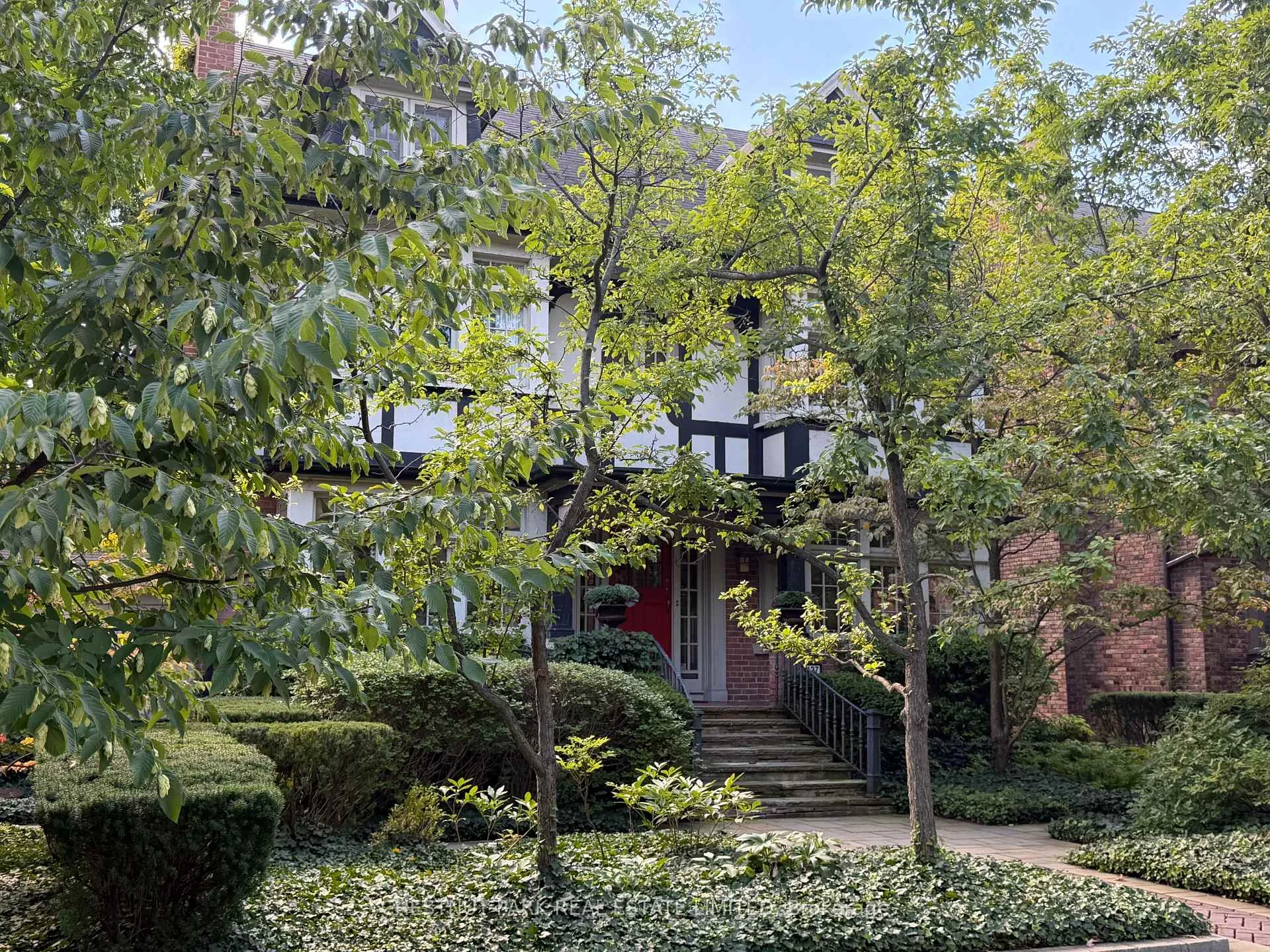 Photo 9 of 127 Roxborough Drive, Toronto, Rosedale-Moore Park — HOMEH