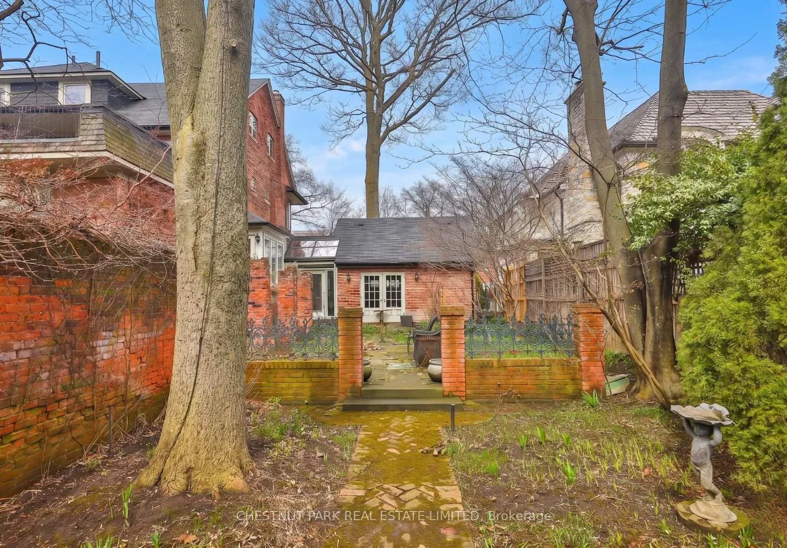 Photo 41 of 127 Roxborough Drive, Toronto, Rosedale-Moore Park — HOMEH