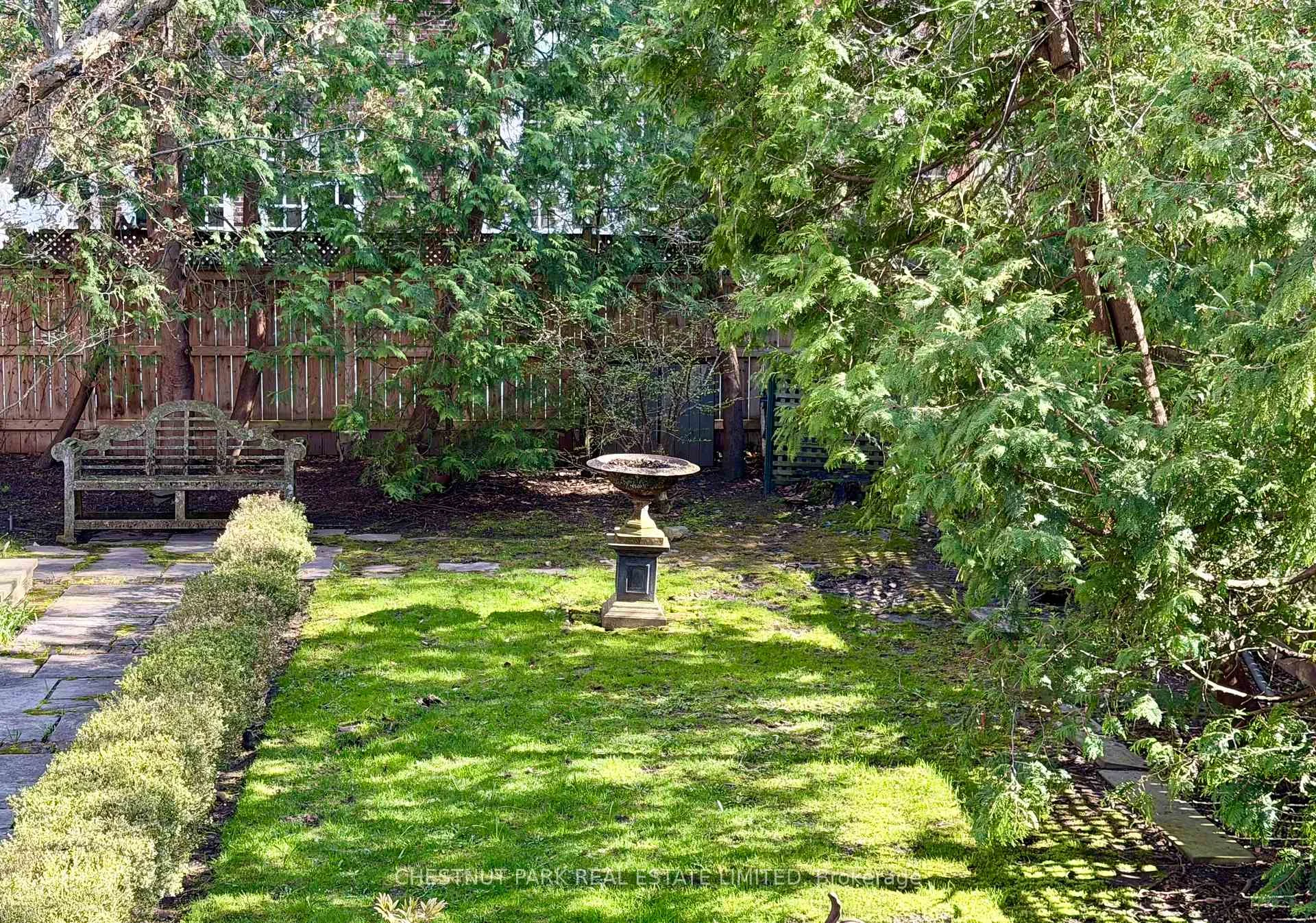 Photo 51 of 127 Roxborough Drive, Toronto, Rosedale-Moore Park — HOMEH