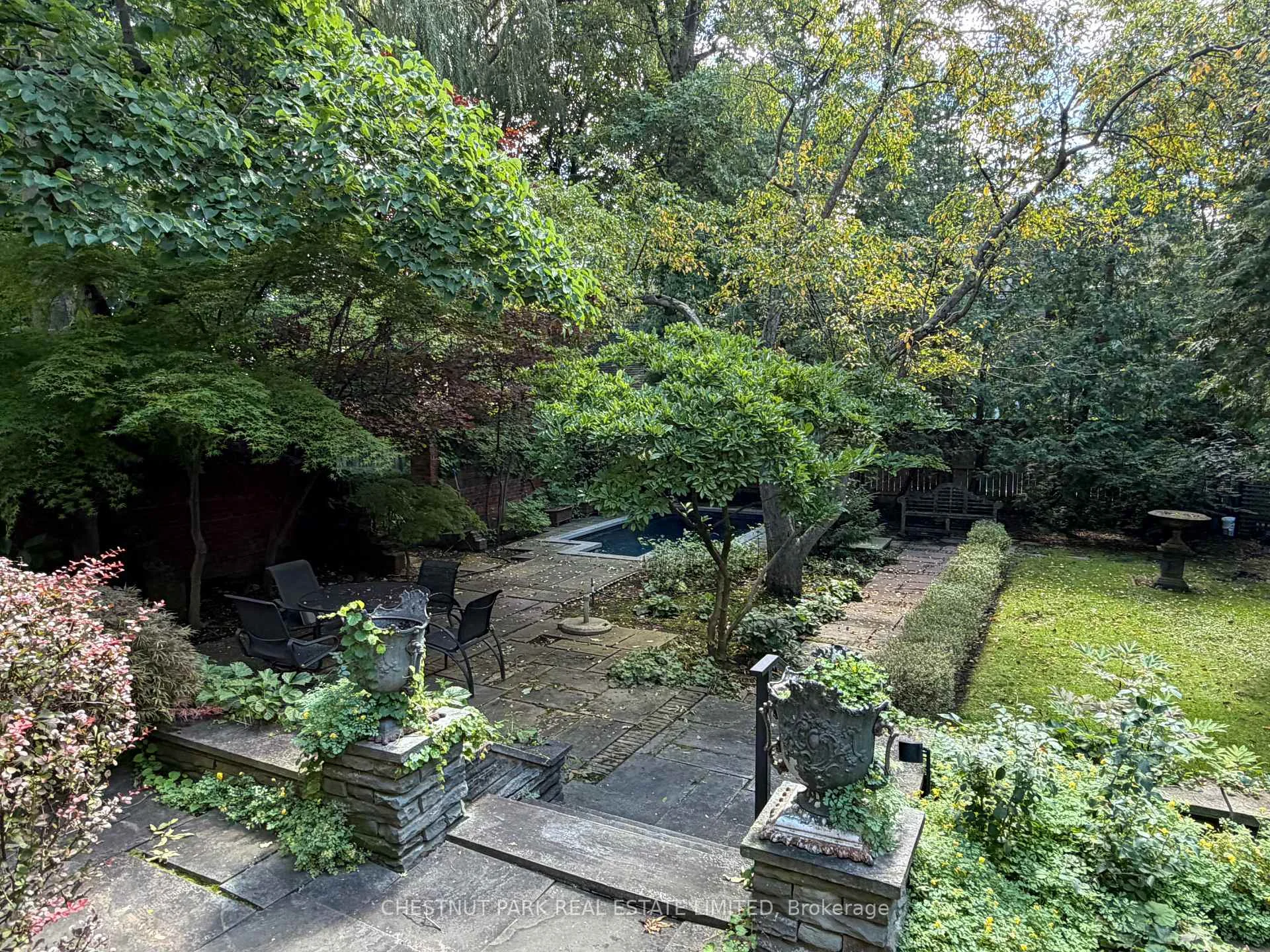 Photo 61 of 127 Roxborough Drive, Toronto, Rosedale-Moore Park — HOMEH