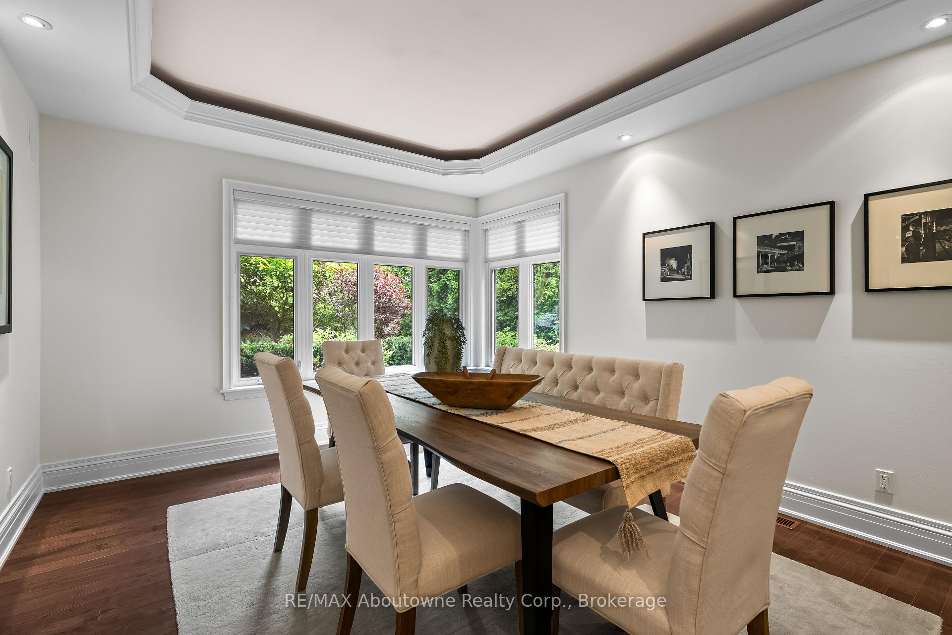 Photo 6 of 370 Christina Drive, Oakville, Southwest — HOMEH