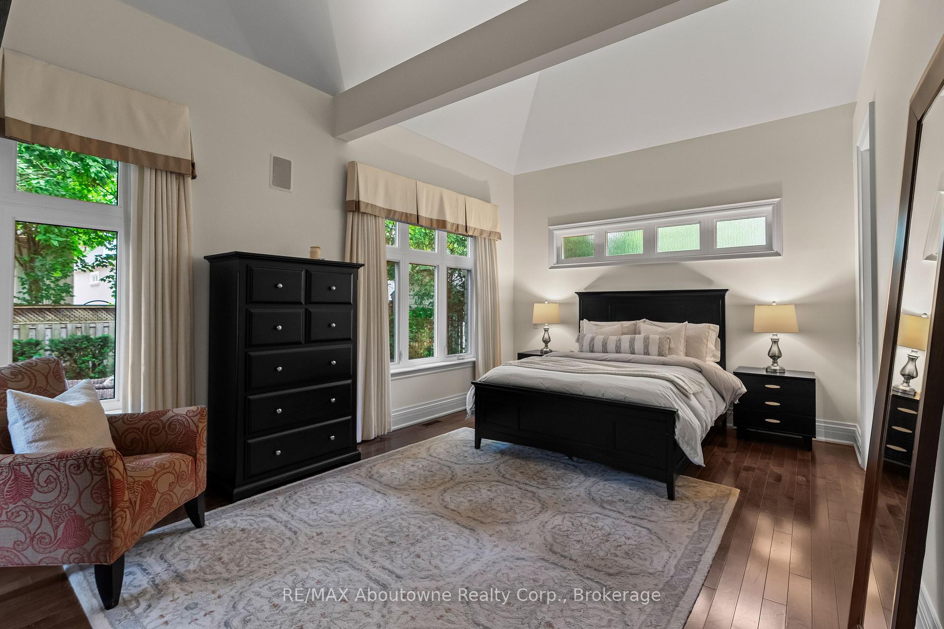 Photo 20 of 370 Christina Drive, Oakville, Southwest — HOMEH