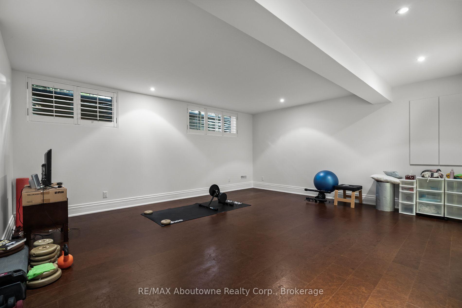 Photo 35 of 370 Christina Drive, Oakville, Southwest — HOMEH
