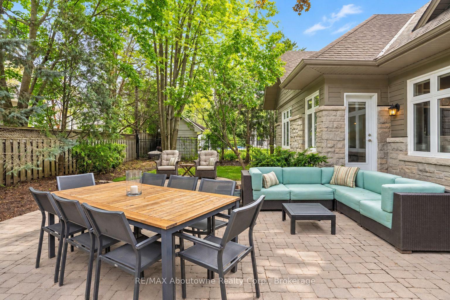 Photo 40 of 370 Christina Drive, Oakville, Southwest — HOMEH