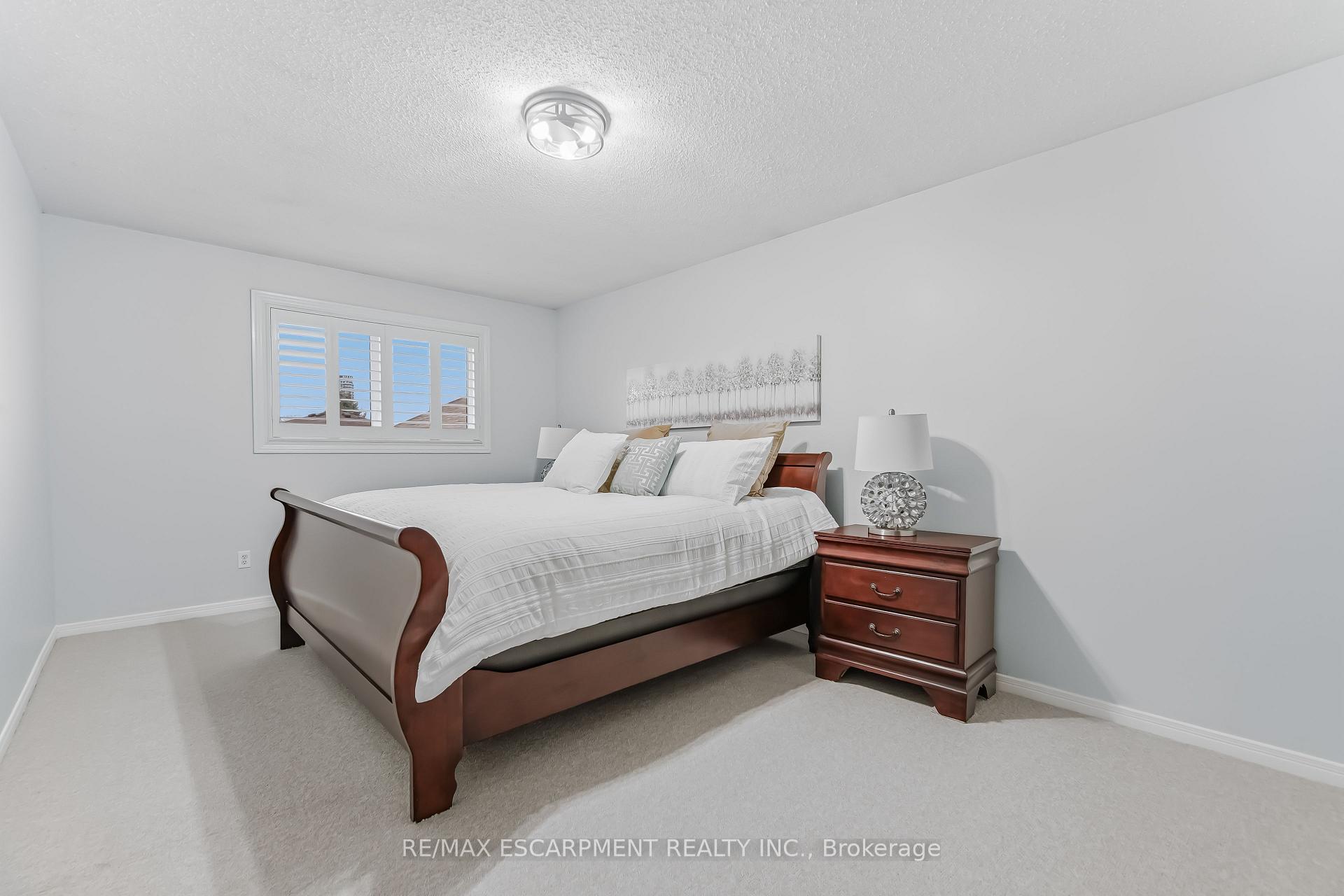 Photo 22 of 3332 Testimony Square, Mississauga, Fairview — HOMEH