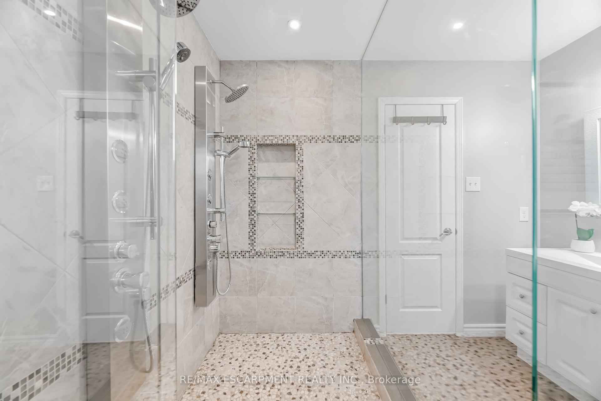 Photo 26 of 3332 Testimony Square, Mississauga, Fairview — HOMEH