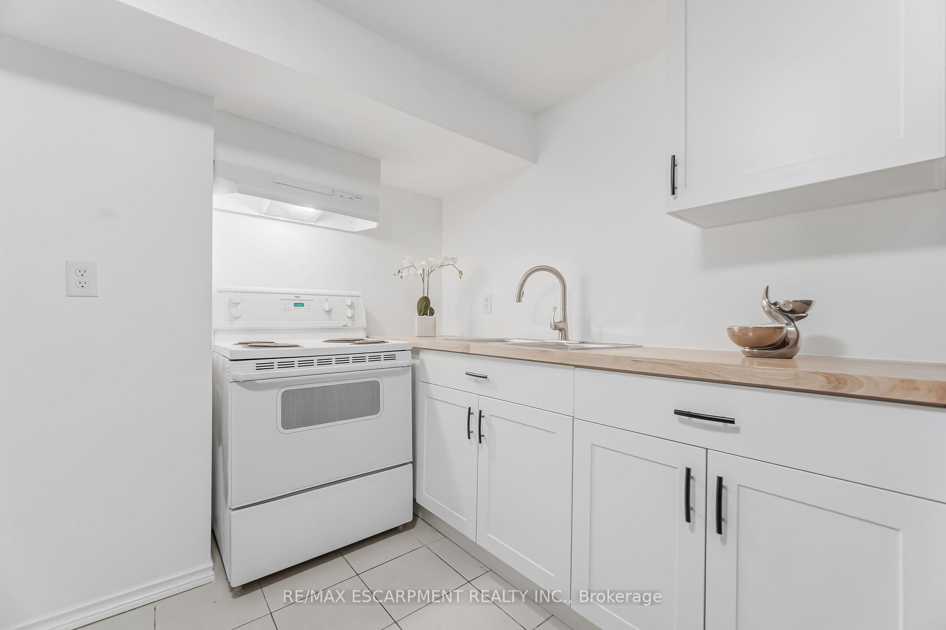 Photo 37 of 3332 Testimony Square, Mississauga, Fairview — HOMEH
