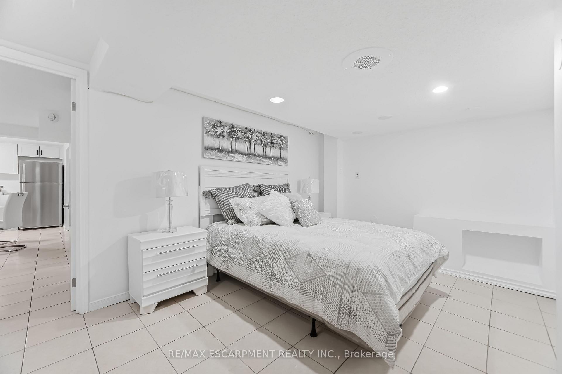 Photo 41 of 3332 Testimony Square, Mississauga, Fairview — HOMEH