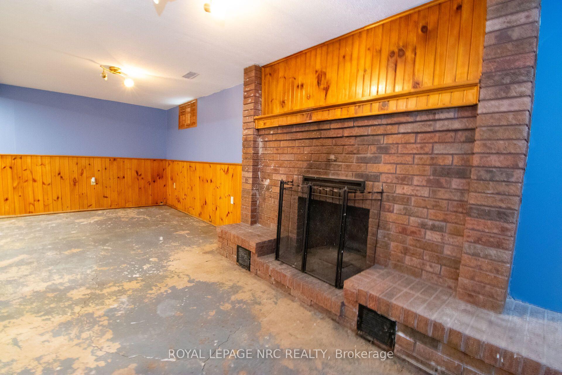 Photo 31 of 70 Oxford Street, St. Catharines, Secord Woods — HOMEH