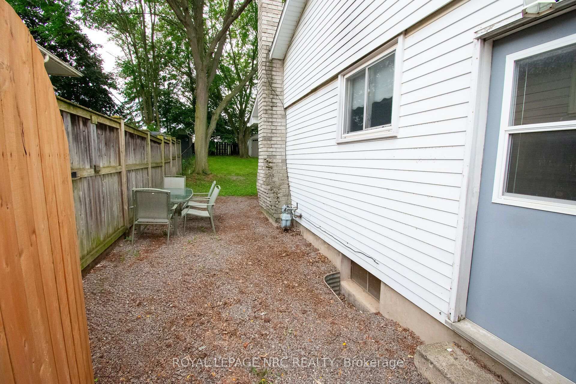Photo 38 of 70 Oxford Street, St. Catharines, Secord Woods — HOMEH