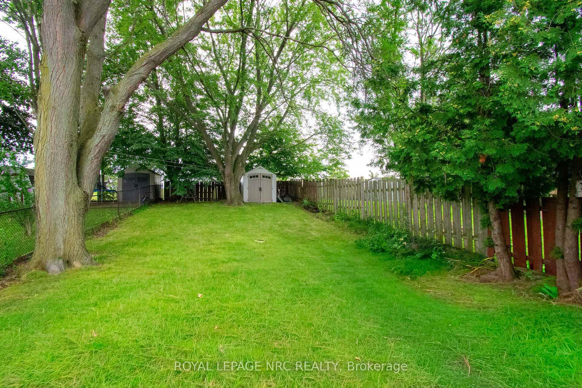 Photo 39 of 70 Oxford Street, St. Catharines, Secord Woods — HOMEH