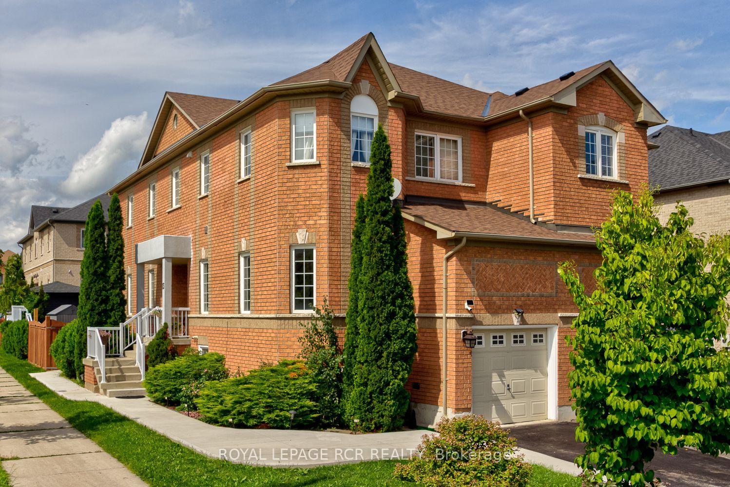 Photo 2 of 13 Silvervalley Drive, Caledon, Bolton North — HOMEH