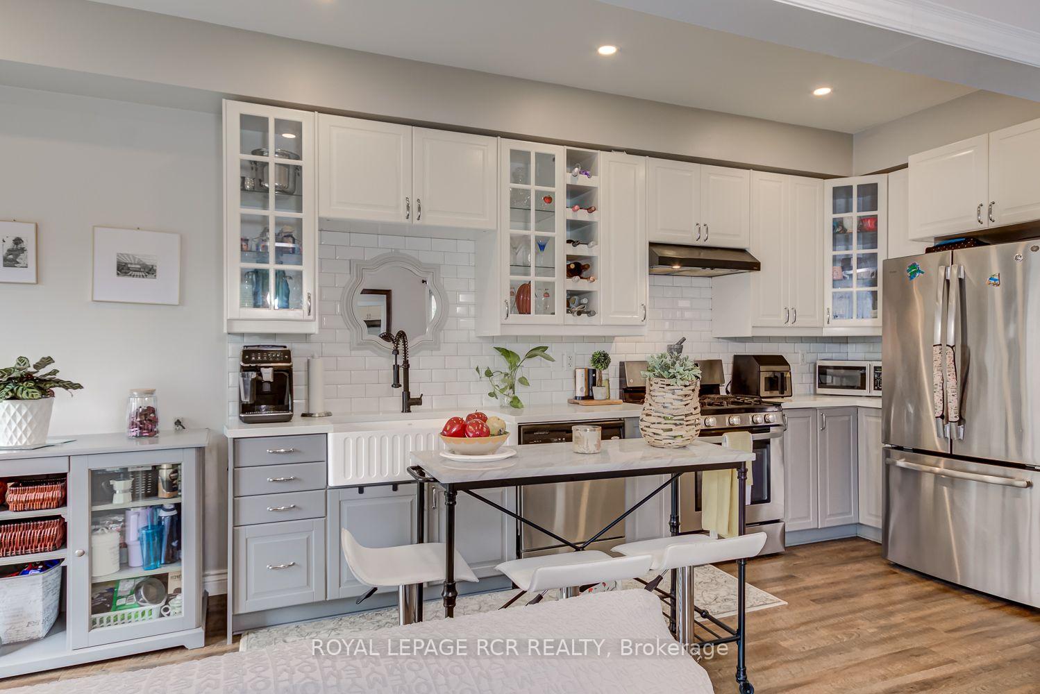 Photo 11 of 13 Silvervalley Drive, Caledon, Bolton North — HOMEH