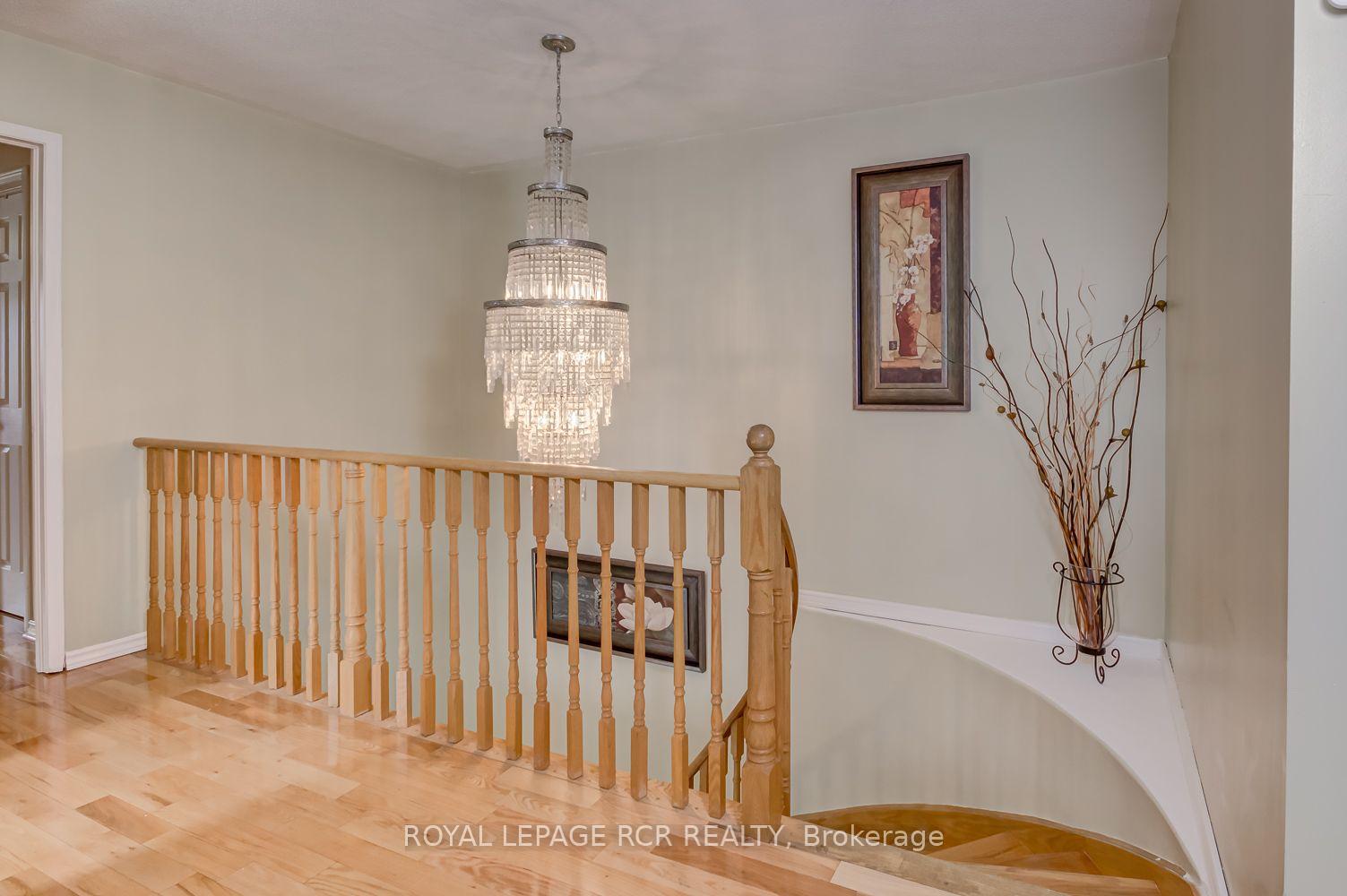 Photo 15 of 13 Silvervalley Drive, Caledon, Bolton North — HOMEH