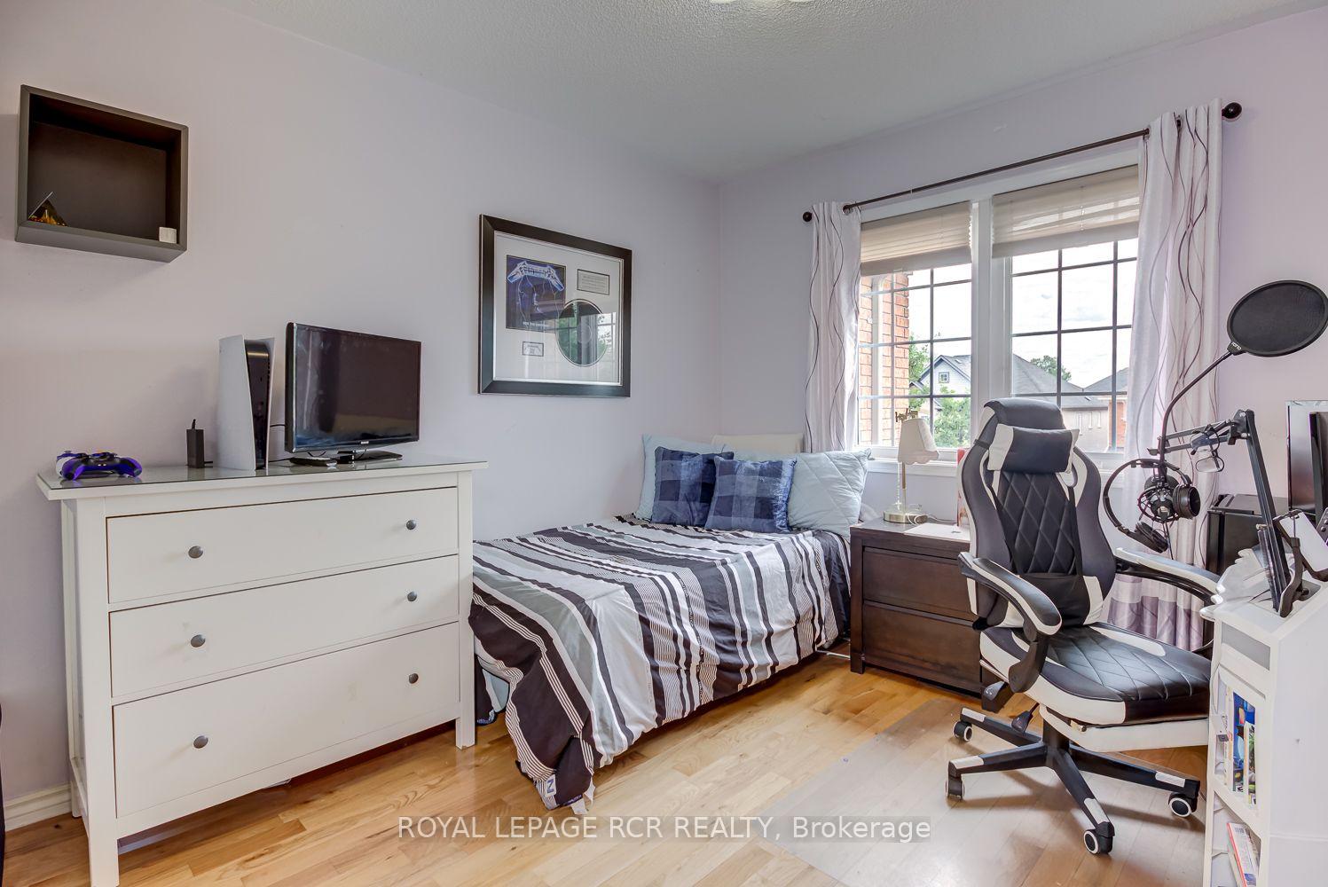 Photo 20 of 13 Silvervalley Drive, Caledon, Bolton North — HOMEH