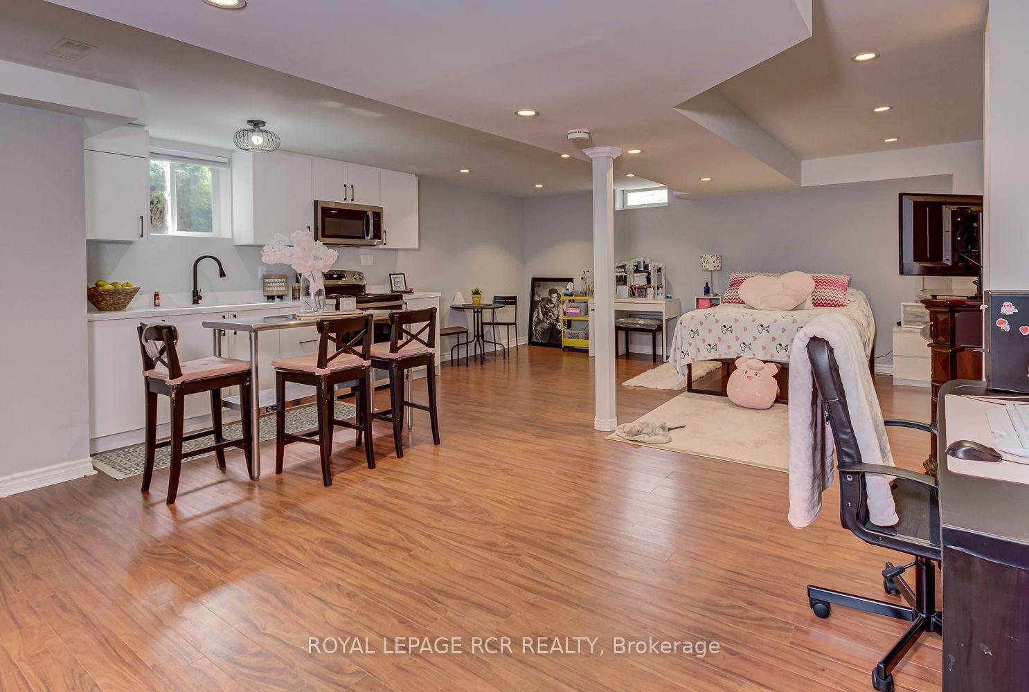 Photo 25 of 13 Silvervalley Drive, Caledon, Bolton North — HOMEH