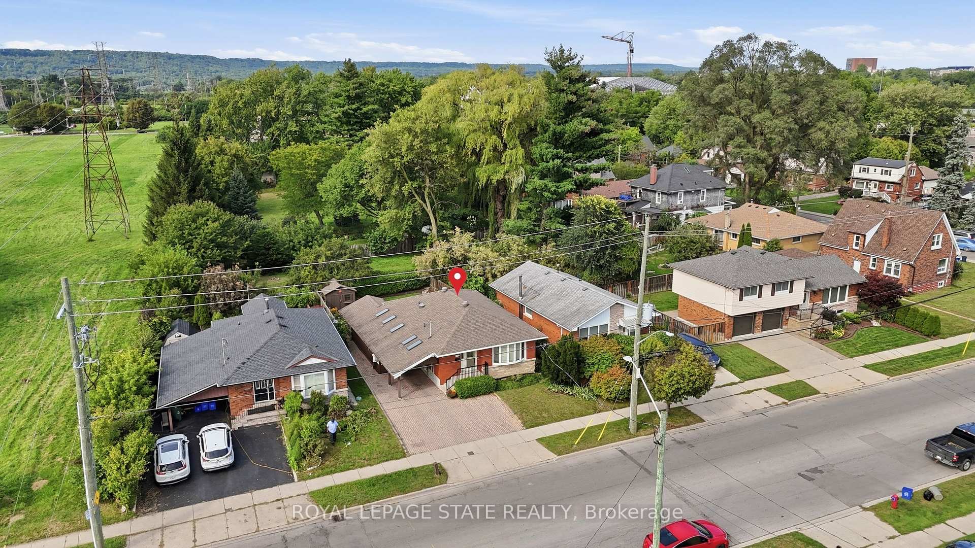 Photo 4 of 304 Whitney Avenue, Hamilton, Ainslie Wood — HOMEH