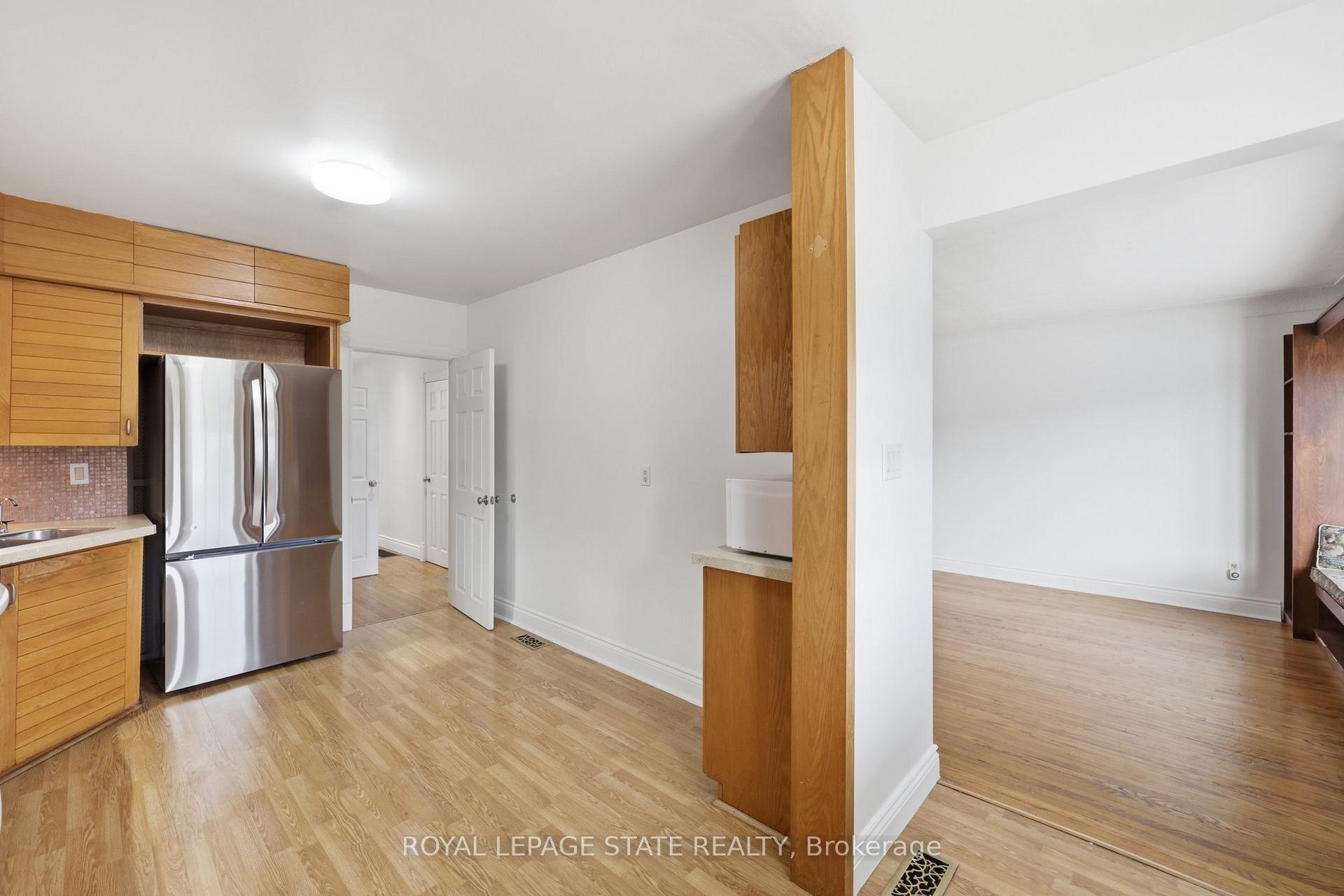 Photo 12 of 304 Whitney Avenue, Hamilton, Ainslie Wood — HOMEH