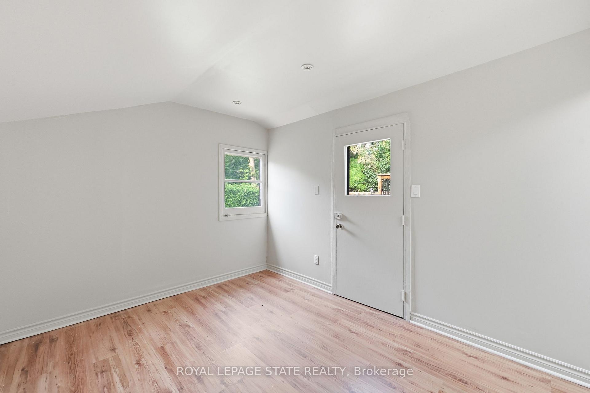 Photo 22 of 304 Whitney Avenue, Hamilton, Ainslie Wood — HOMEH