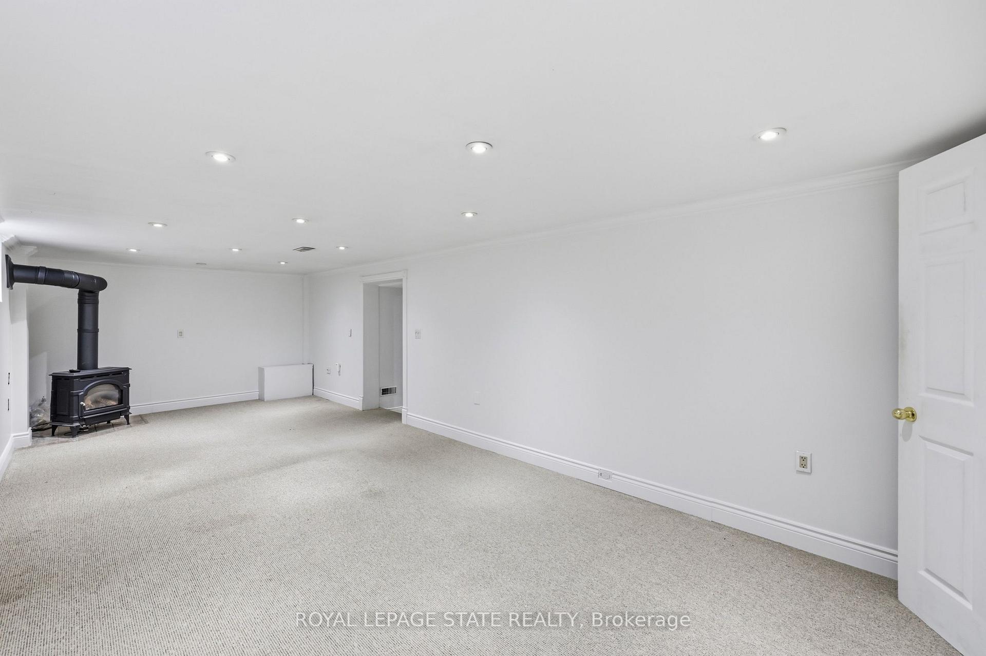 Photo 30 of 304 Whitney Avenue, Hamilton, Ainslie Wood — HOMEH