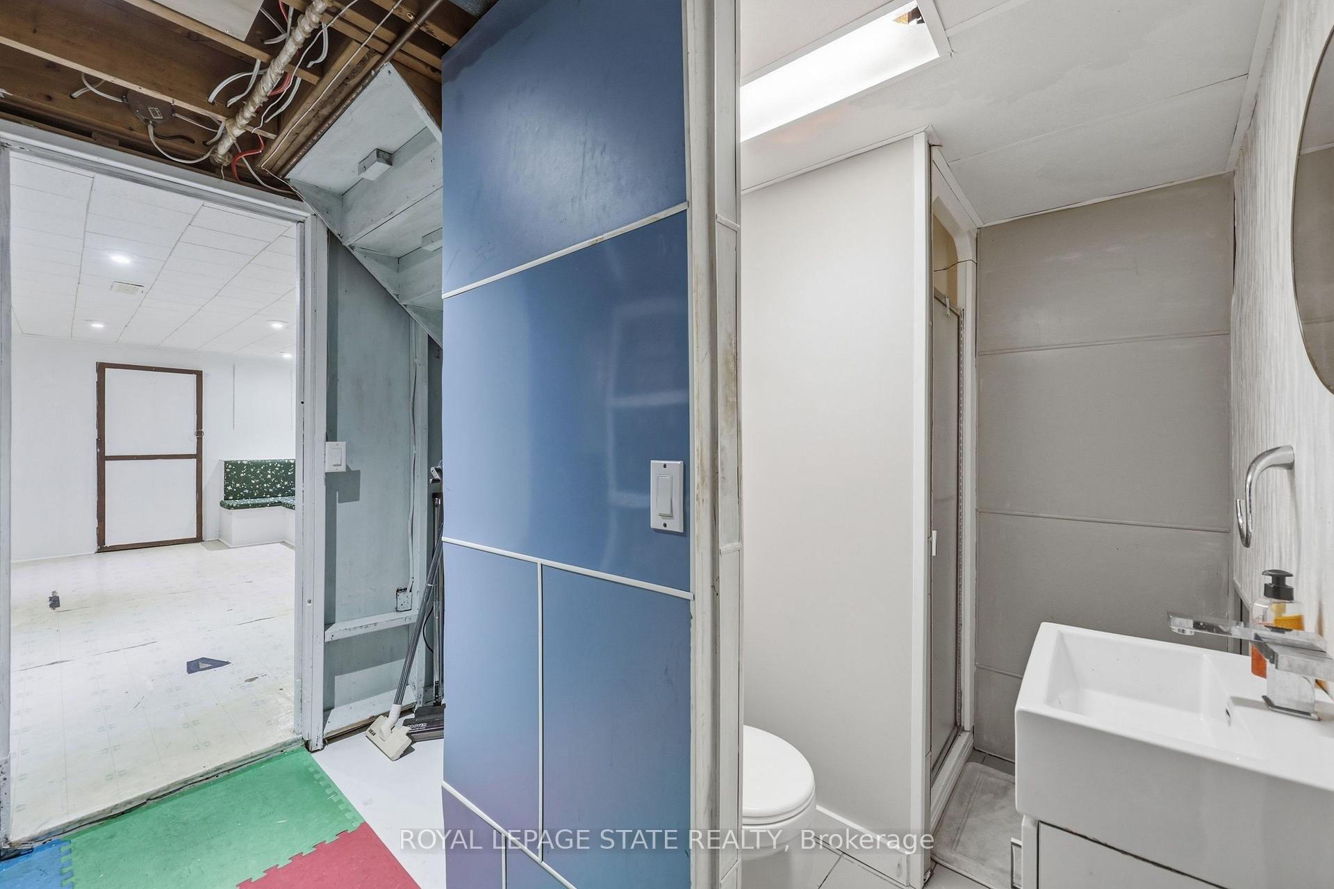 Photo 35 of 304 Whitney Avenue, Hamilton, Ainslie Wood — HOMEH