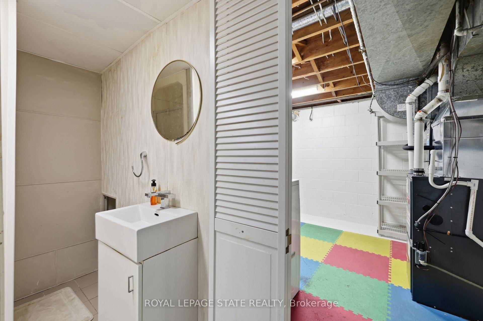 Photo 36 of 304 Whitney Avenue, Hamilton, Ainslie Wood — HOMEH