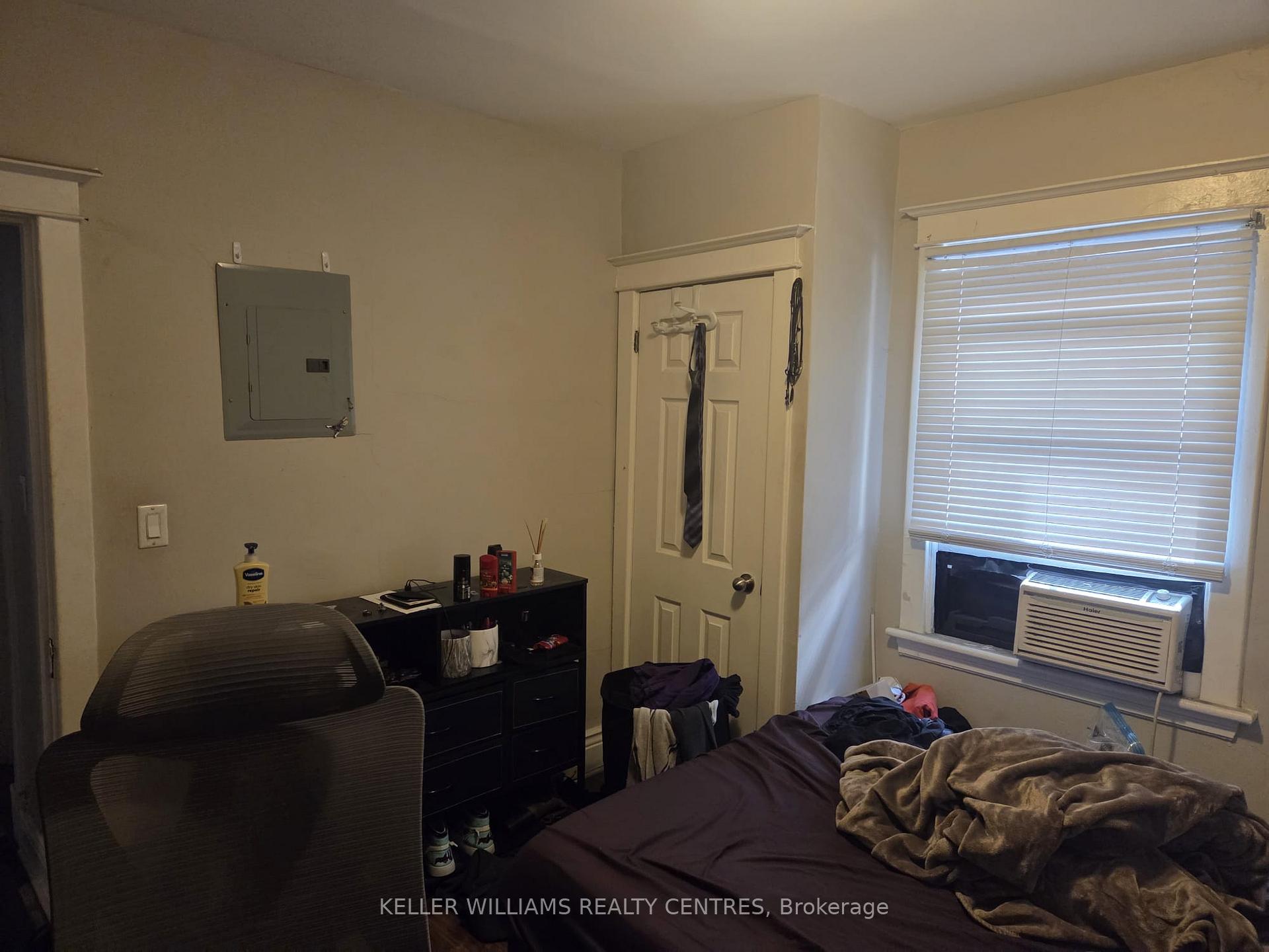 Photo 5 of Unit 4, 991 Main Street E, Hamilton, Crown Point — HOMEH