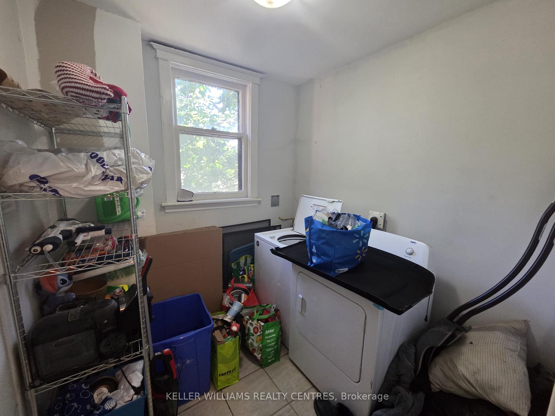 Photo 7 of Unit 4, 991 Main Street E, Hamilton, Crown Point — HOMEH