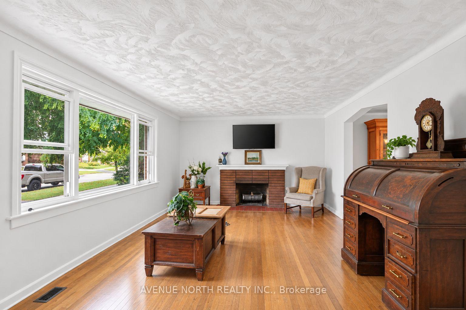 Photo 14 of 869 Chapman Boulevard, Ottawa, Elmvale Acres — HOMEH