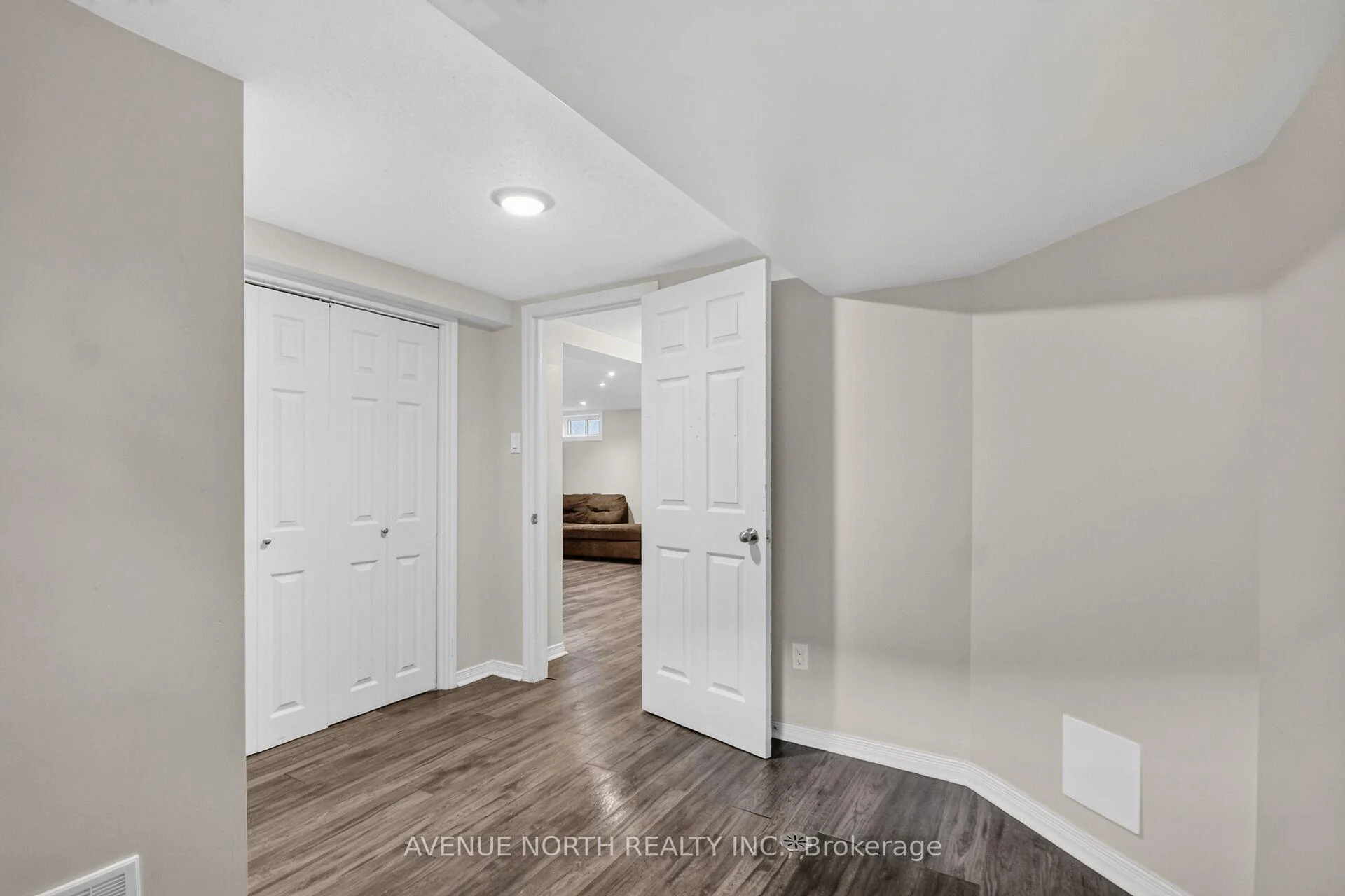 Photo 59 of 869 Chapman Boulevard, Ottawa, Elmvale Acres — HOMEH