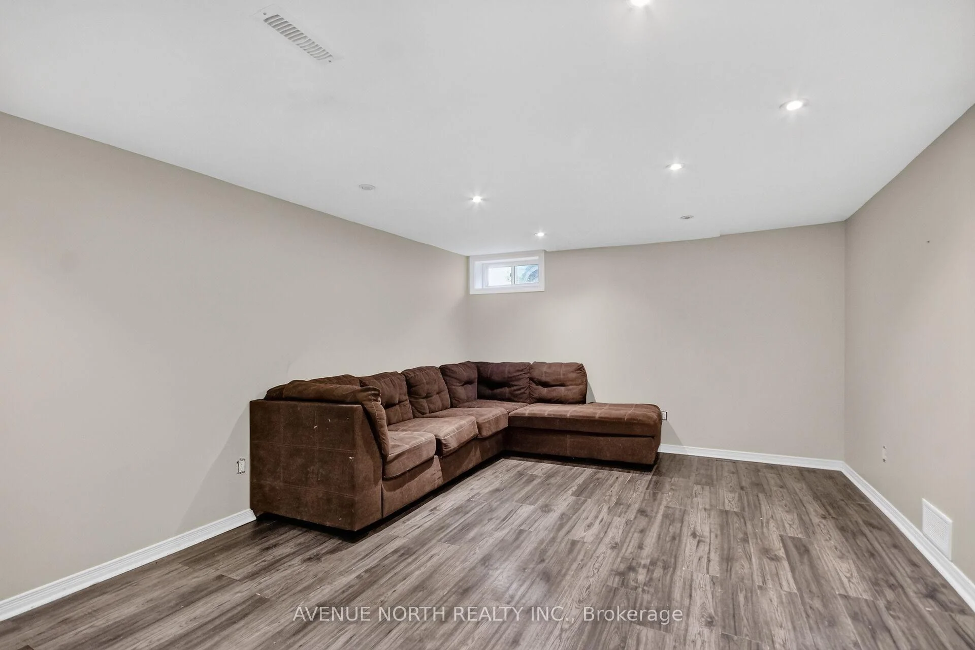 Photo 54 of 869 Chapman Boulevard, Ottawa, Elmvale Acres — HOMEH