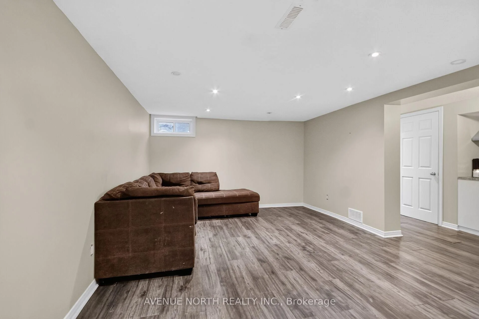 Photo 53 of 869 Chapman Boulevard, Ottawa, Elmvale Acres — HOMEH
