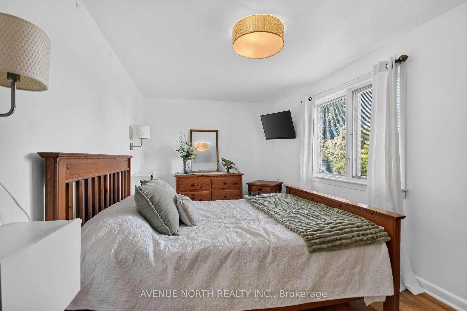 Photo 36 of 869 Chapman Boulevard, Ottawa, Elmvale Acres — HOMEH