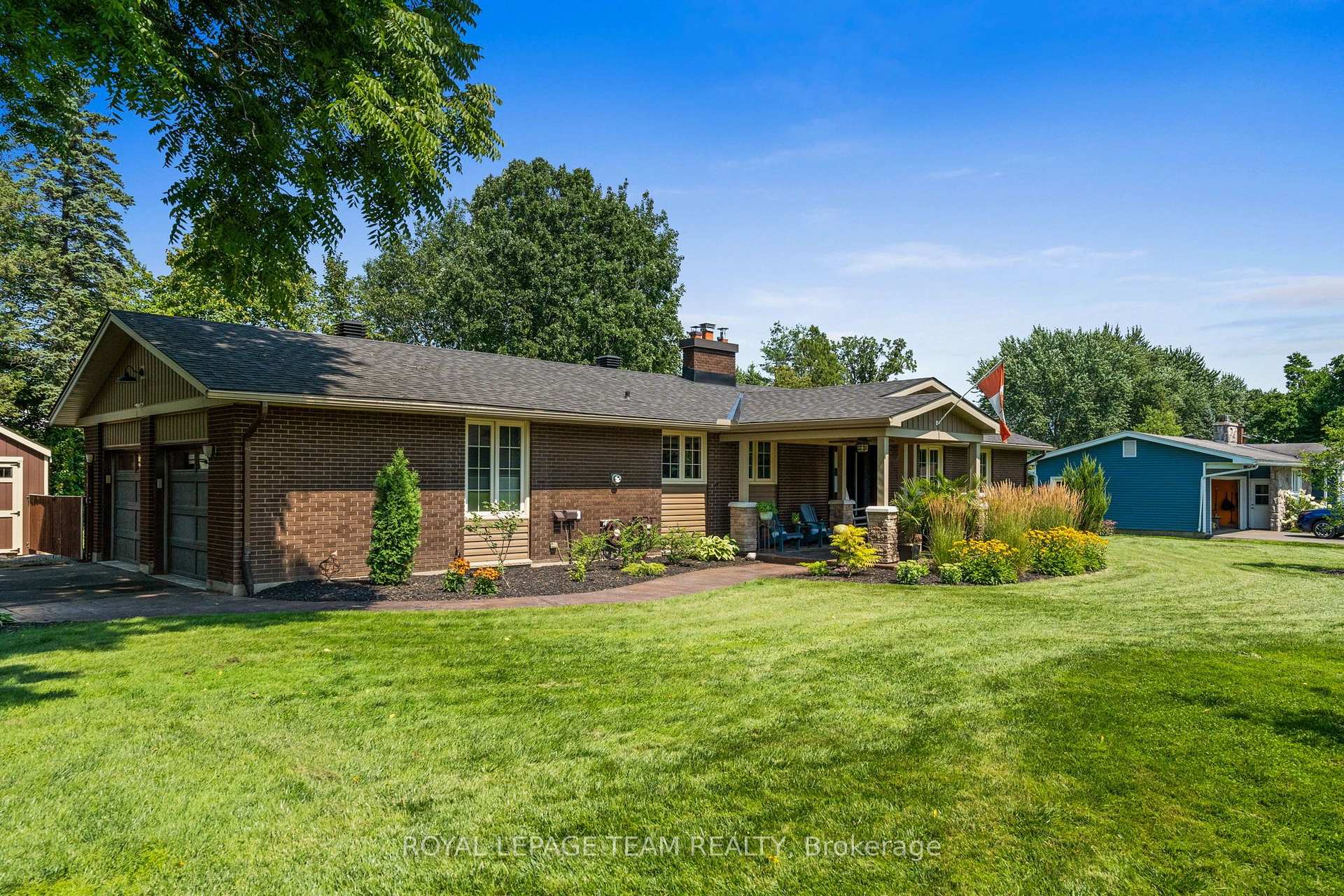 Photo 2 of 1279 Fairway Drive, Ottawa, Manotick South to Roger Stevens — HOMEH