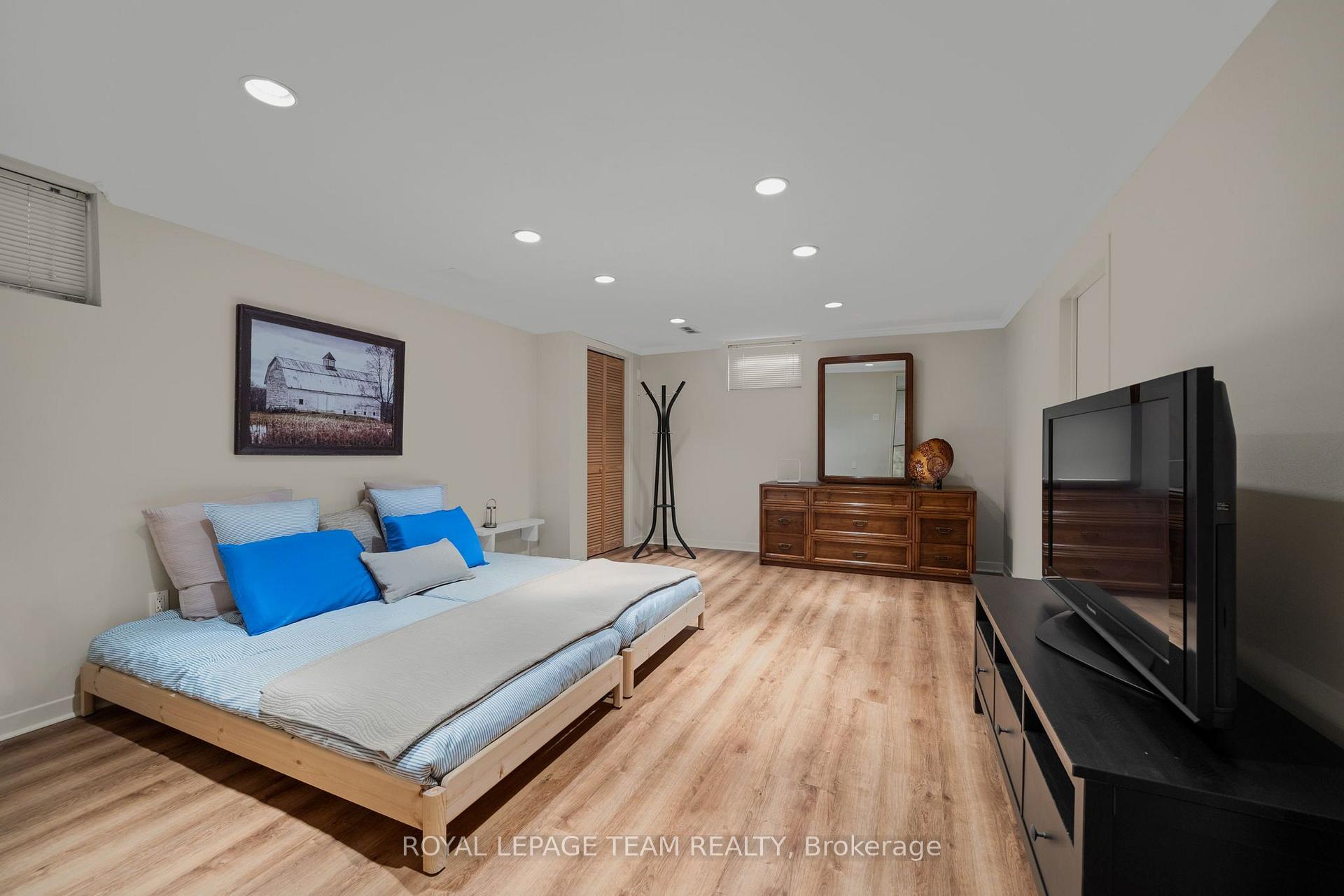 Photo 34 of 1279 Fairway Drive, Ottawa, Manotick South to Roger Stevens — HOMEH