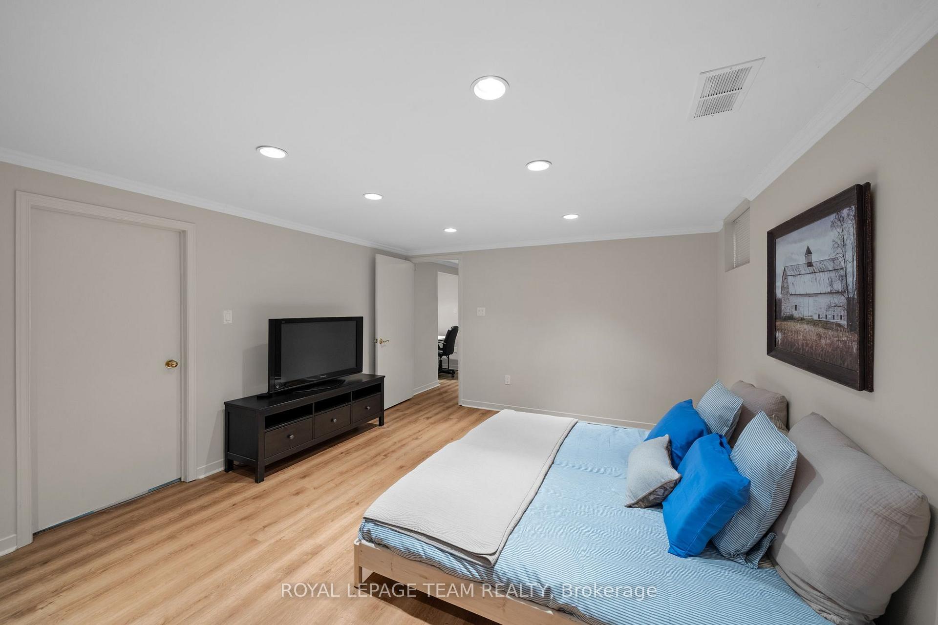 Photo 36 of 1279 Fairway Drive, Ottawa, Manotick South to Roger Stevens — HOMEH