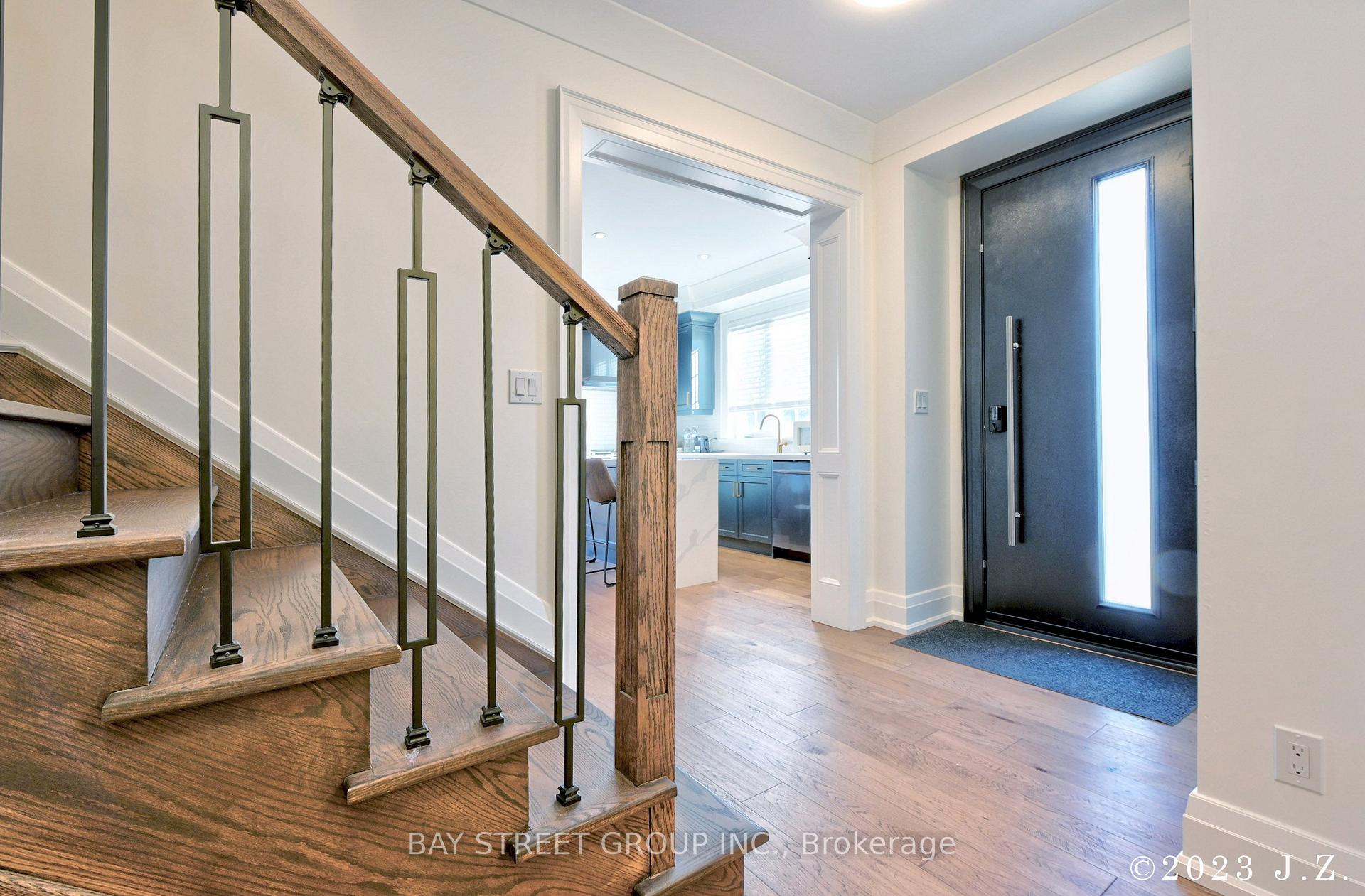 Photo 10 of 60 Emmett Avenue, North York, Mount Dennis — HOMEH