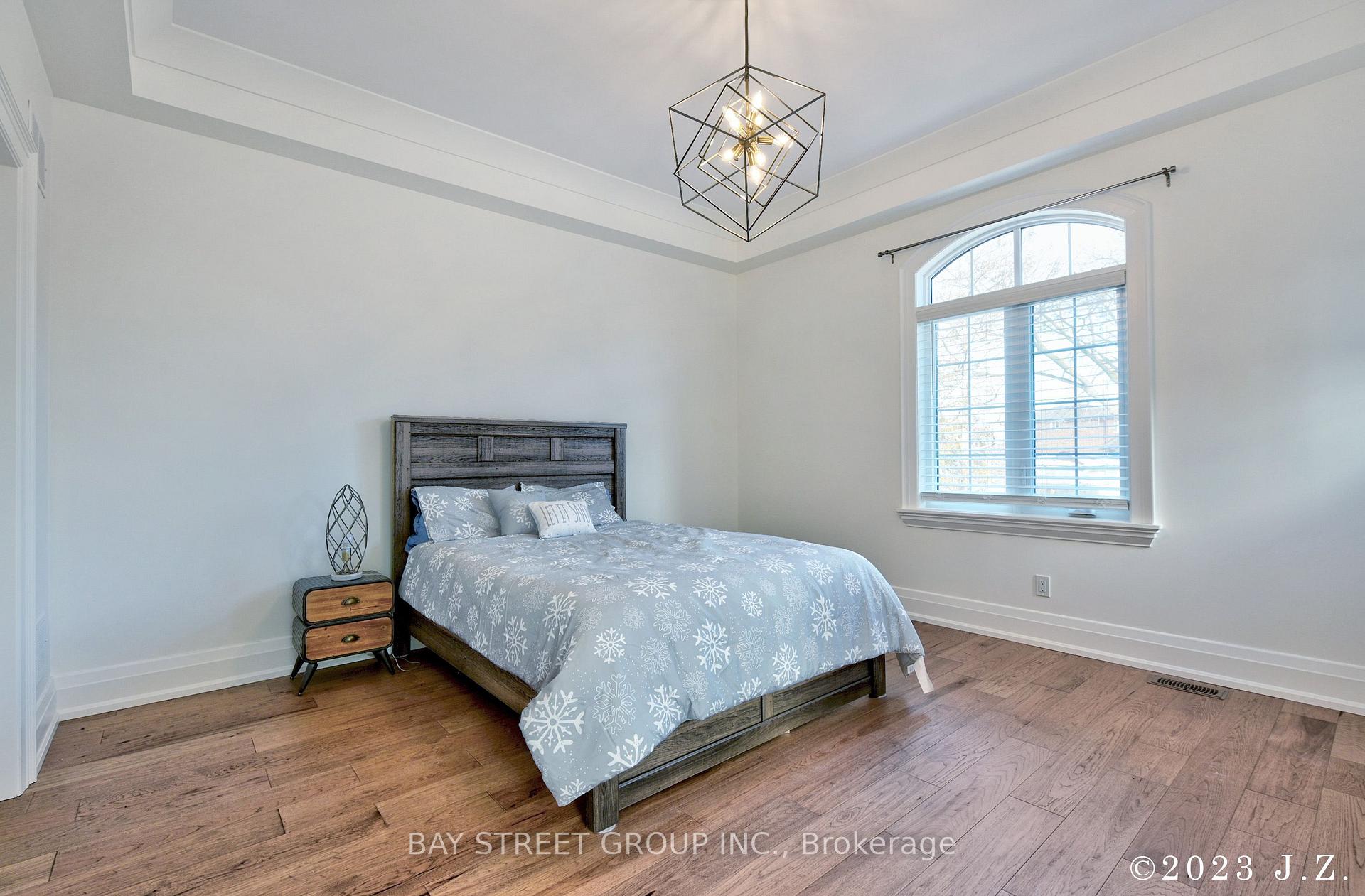 Photo 12 of 60 Emmett Avenue, North York, Mount Dennis — HOMEH