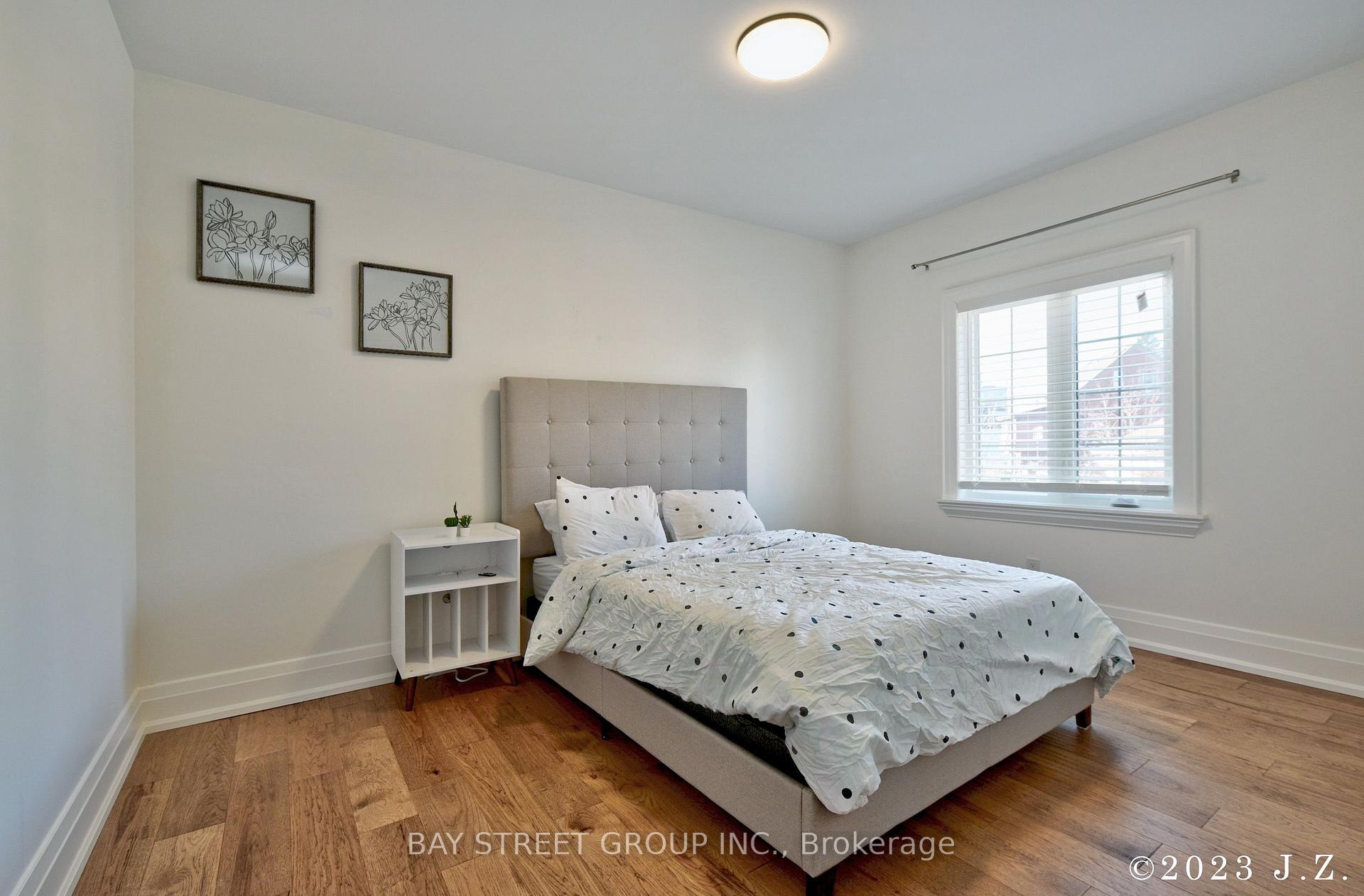 Photo 18 of 60 Emmett Avenue, North York, Mount Dennis — HOMEH
