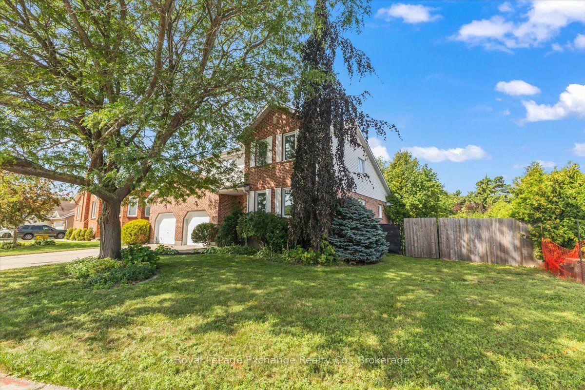 Photo 2 of 621 Lynden Crescent, Kincardine — HOMEH